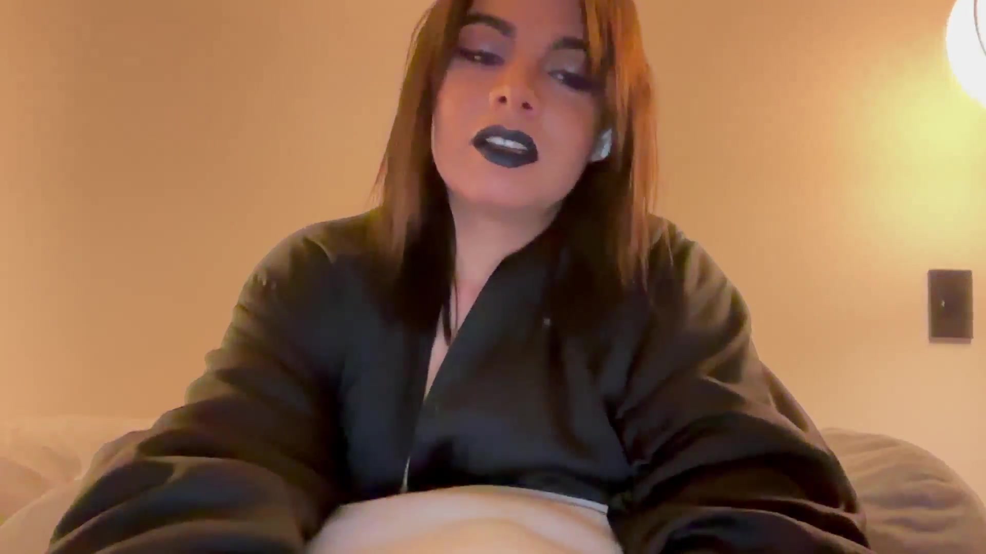 Gallery image thumbnail from Shin_nyanya's myfreecams stream on, 12/22/2025, 02:22 image 4 of 20