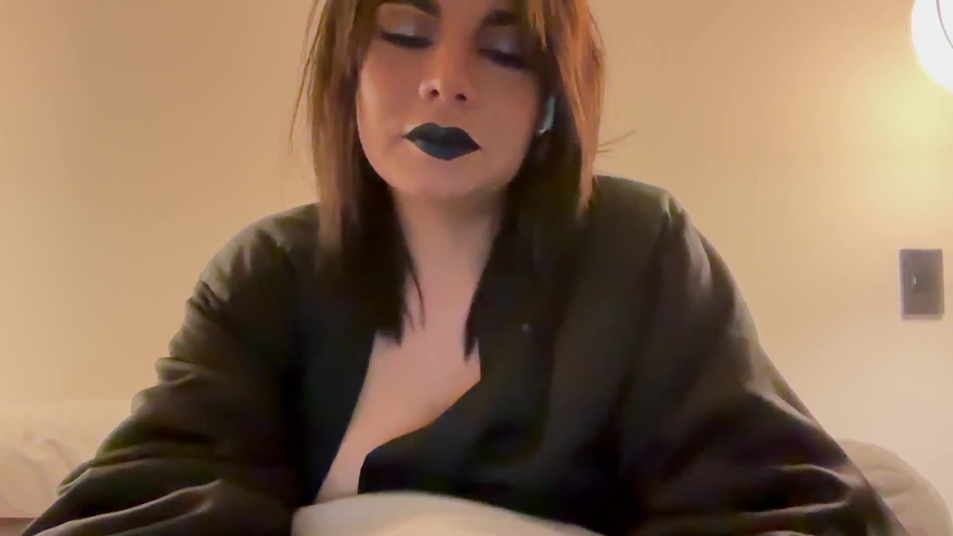 Gallery image thumbnail from Shin_nyanya's myfreecams stream on, 12/22/2025, 02:22 image 9 of 20