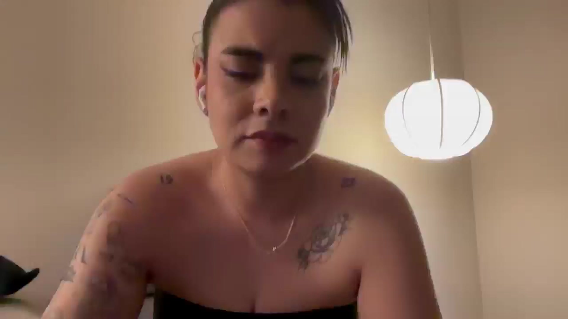 Gallery image thumbnail from Shin_nyanya's myfreecams stream on, 01/26/2026, 01:39 image 15 of 20