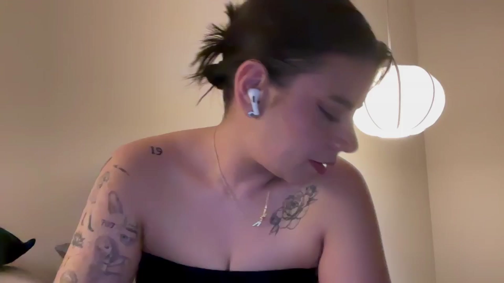 Gallery image thumbnail from Shin_nyanya's myfreecams stream on, 01/26/2026, 01:39 image 3 of 20