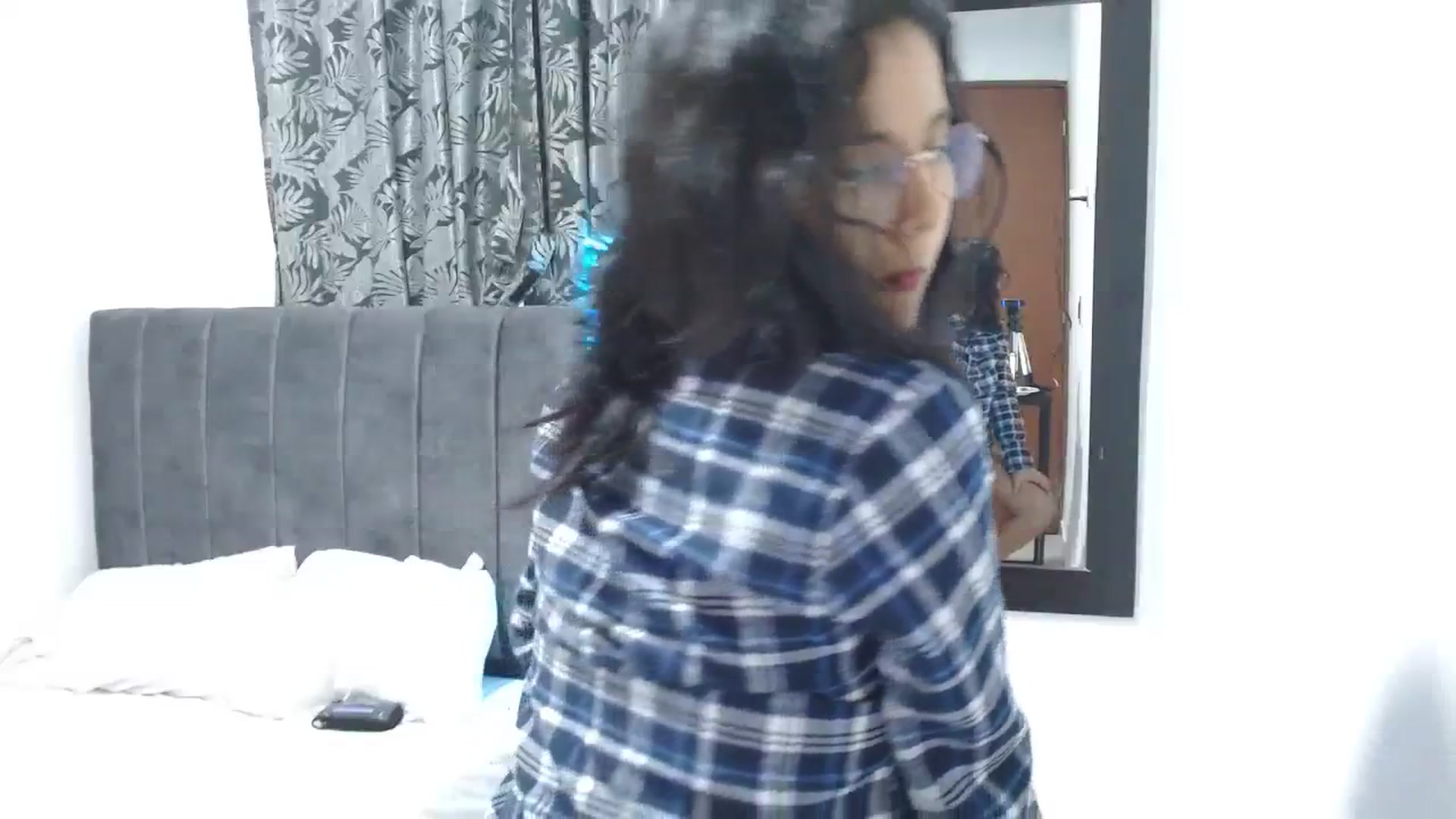 Gallery image thumbnail from Shine24_'s myfreecams stream on, 09/06/2023, 03:07 image 3 of 20