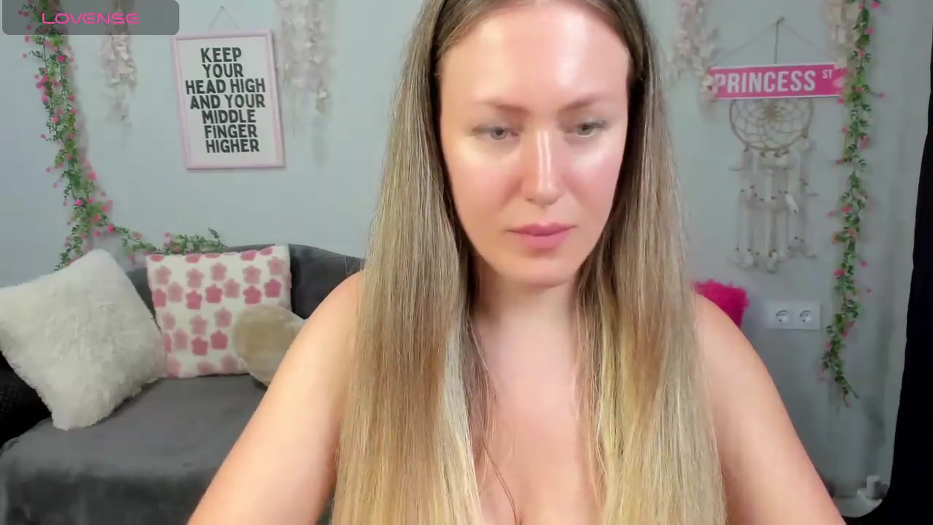 Gallery image thumbnail from Shine_Shine_Ava's myfreecams stream on, 08/25/2026, 23:56 image 13 of 20