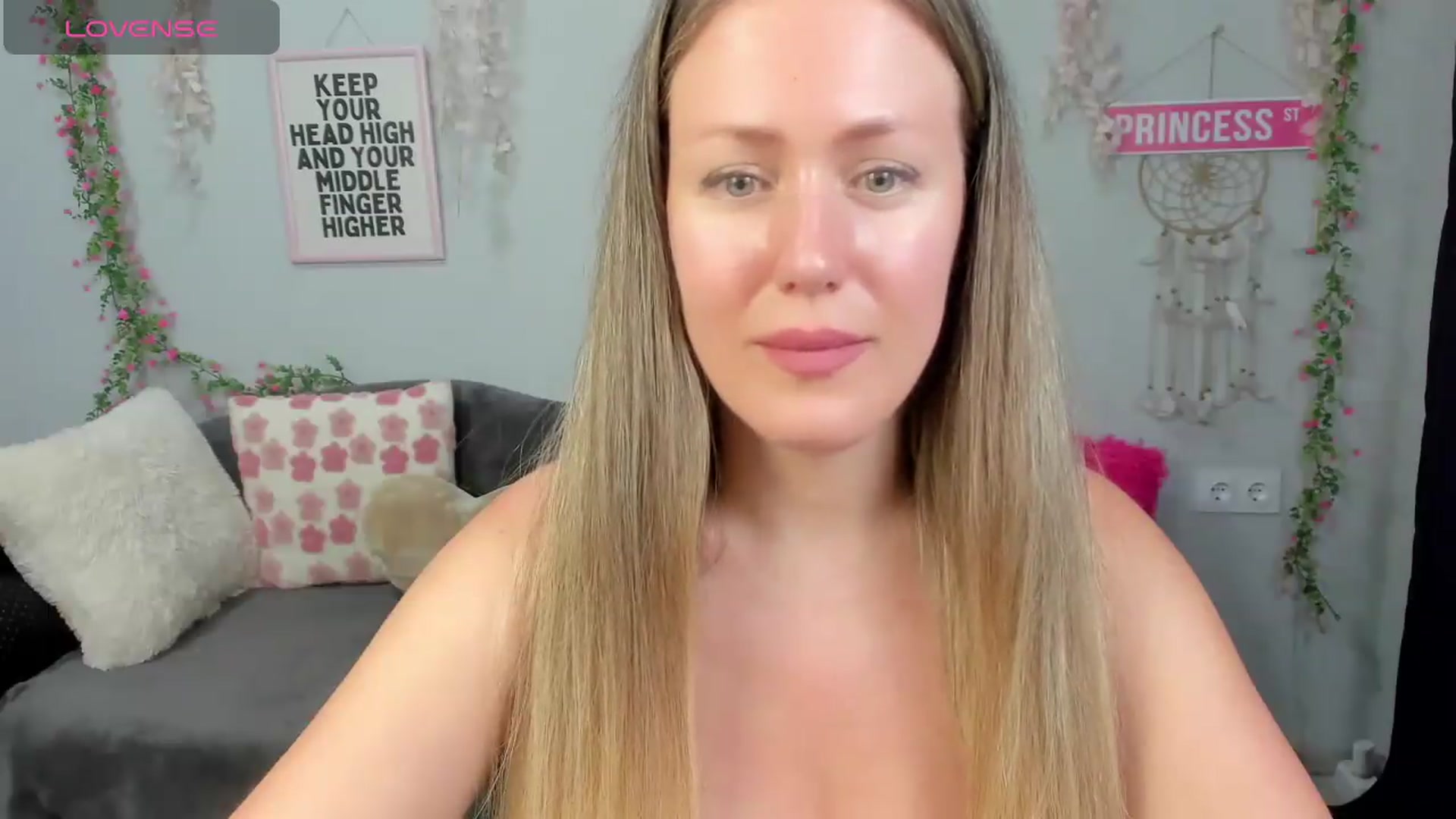 Gallery image thumbnail from Shine_Shine_Ava's myfreecams stream on, 08/25/2026, 23:56 image 19 of 20