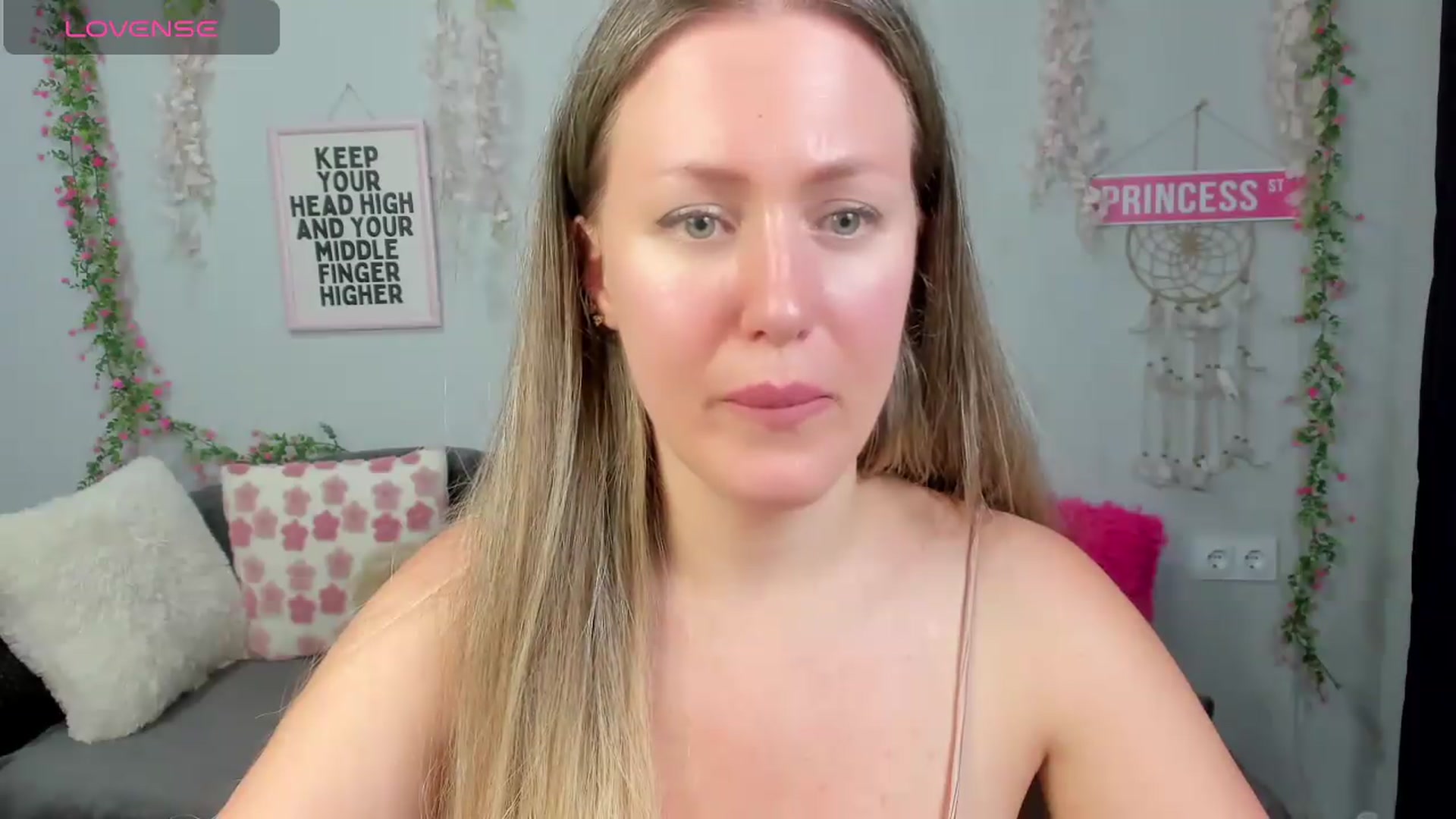Gallery image thumbnail from Shine_Shine_Ava's myfreecams stream on, 08/26/2026, 02:32 image 6 of 20