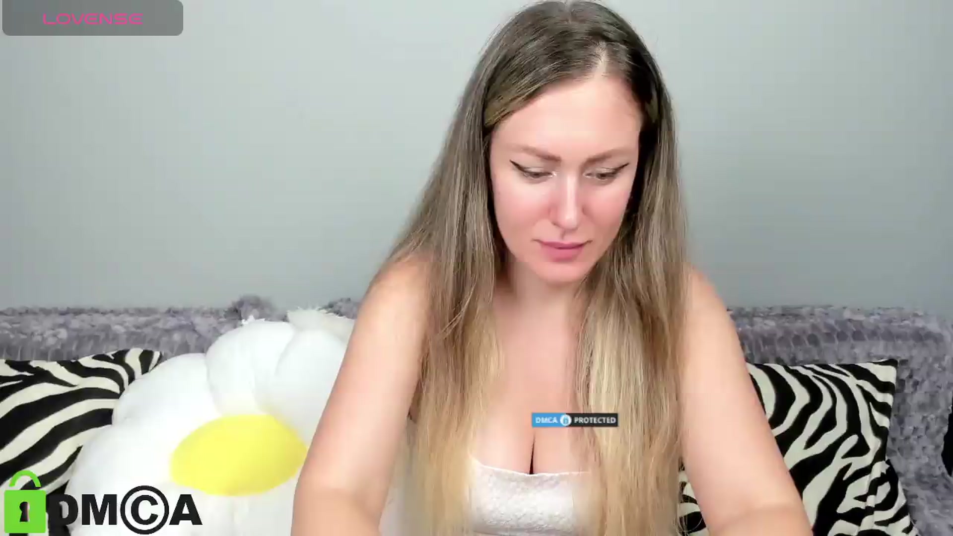 Gallery image thumbnail from Shine_Shine_Ava's myfreecams stream on, 08/29/2026, 17:25 image 3 of 20
