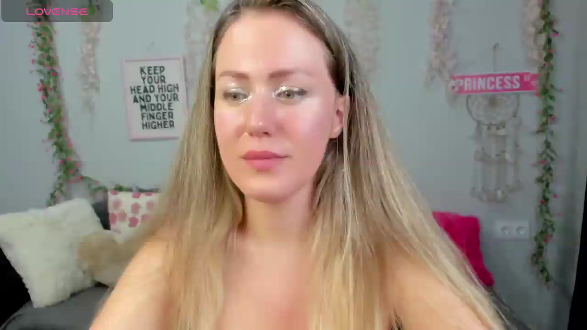 Gallery image thumbnail from Shine_Shine_Ava's myfreecams stream on, 08/30/2026, 20:33 image 19 of 20
