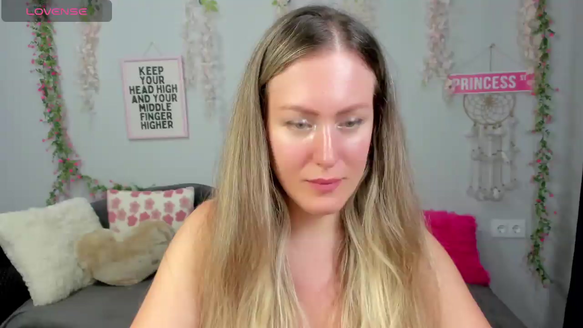 Gallery image thumbnail from Shine_Shine_Ava's myfreecams stream on, 08/30/2026, 22:22 image 17 of 20
