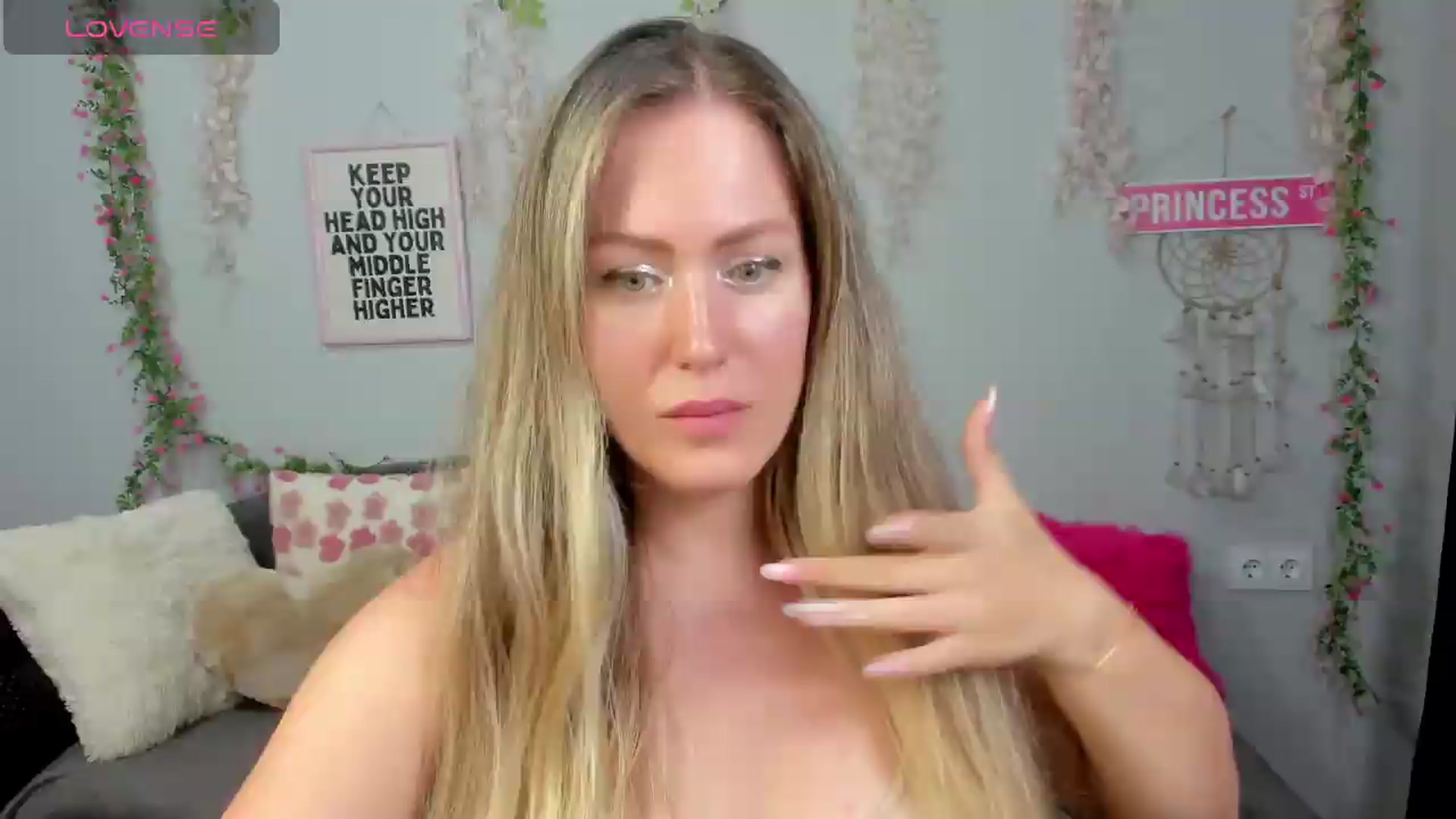 Gallery image thumbnail from Shine_Shine_Ava's myfreecams stream on, 08/30/2026, 22:22 image 3 of 20