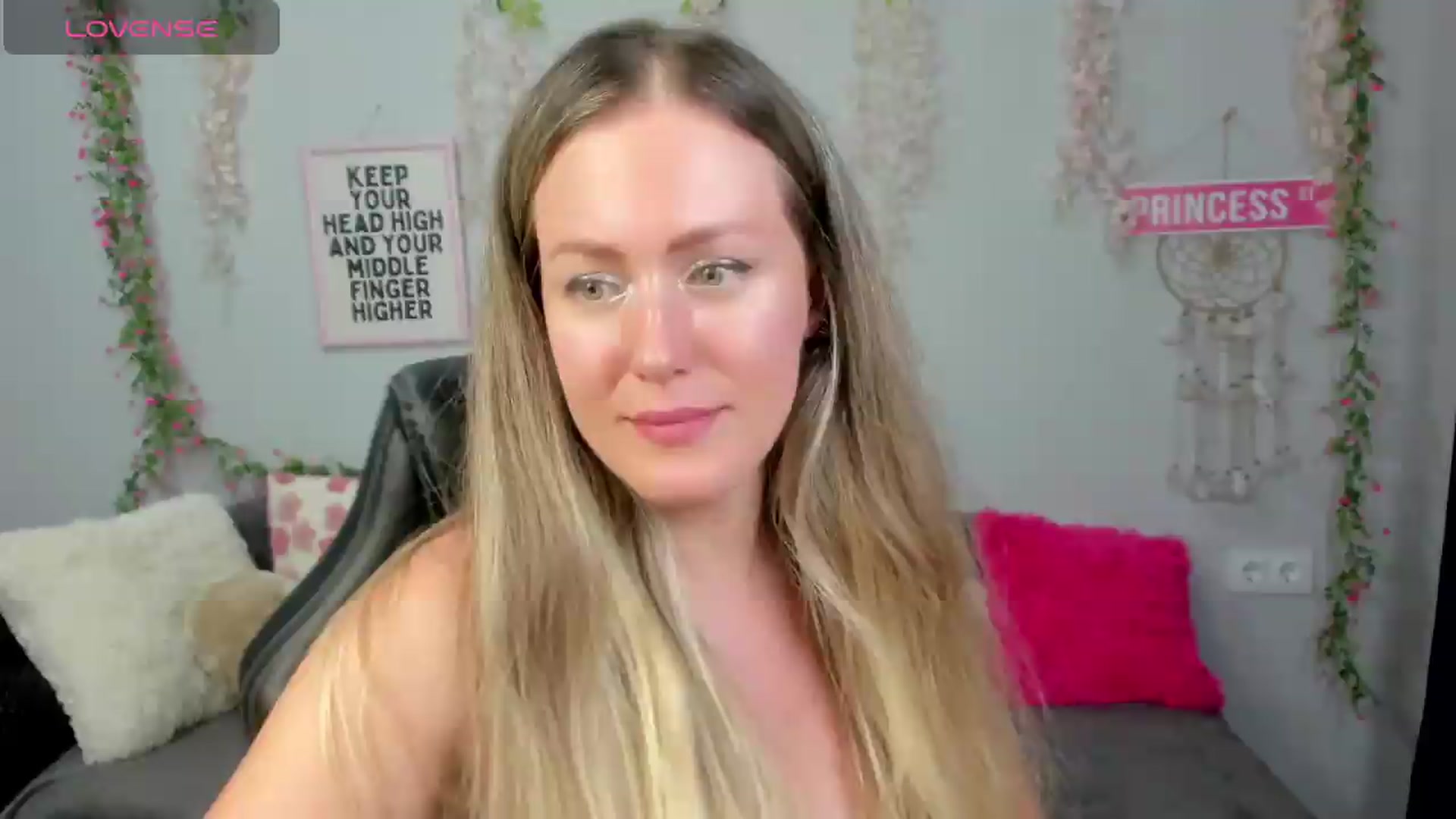 Gallery image thumbnail from Shine_Shine_Ava's myfreecams stream on, 08/30/2026, 22:22 image 15 of 20