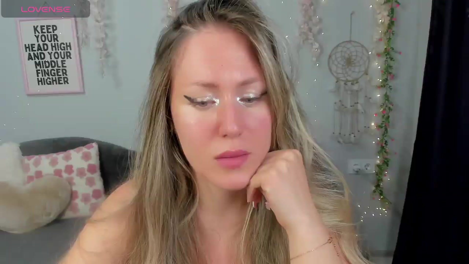 Gallery image thumbnail from Shine_Shine_Ava's myfreecams stream on, 09/12/2026, 24:14 image 3 of 20