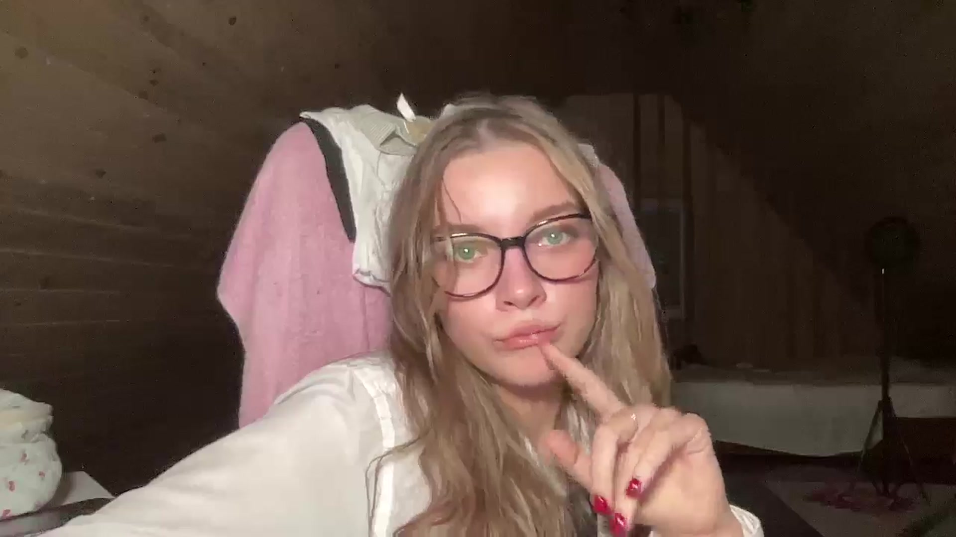 Gallery image thumbnail from Shinie_'s myfreecams stream on, 11/13/2025, 19:00 image 4 of 20