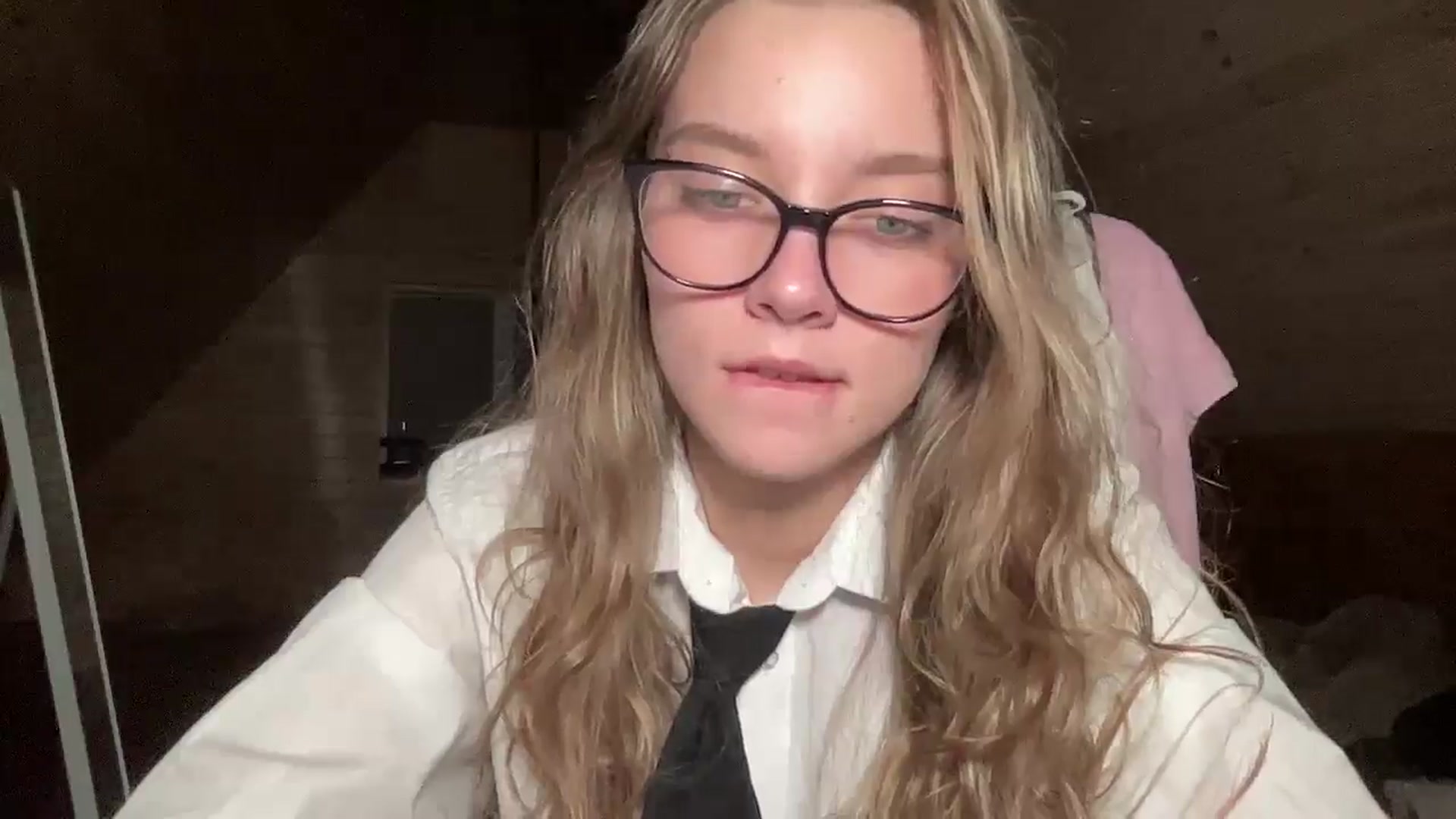 Gallery image thumbnail from Shinie_'s myfreecams stream on, 11/13/2025, 21:53 image 18 of 20