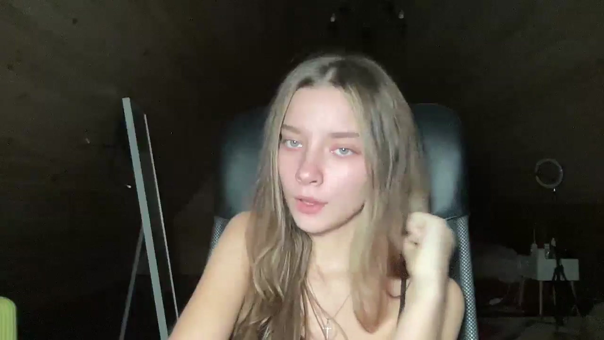 Gallery image thumbnail from Shinie_'s myfreecams stream on, 11/18/2025, 19:26 image 5 of 20