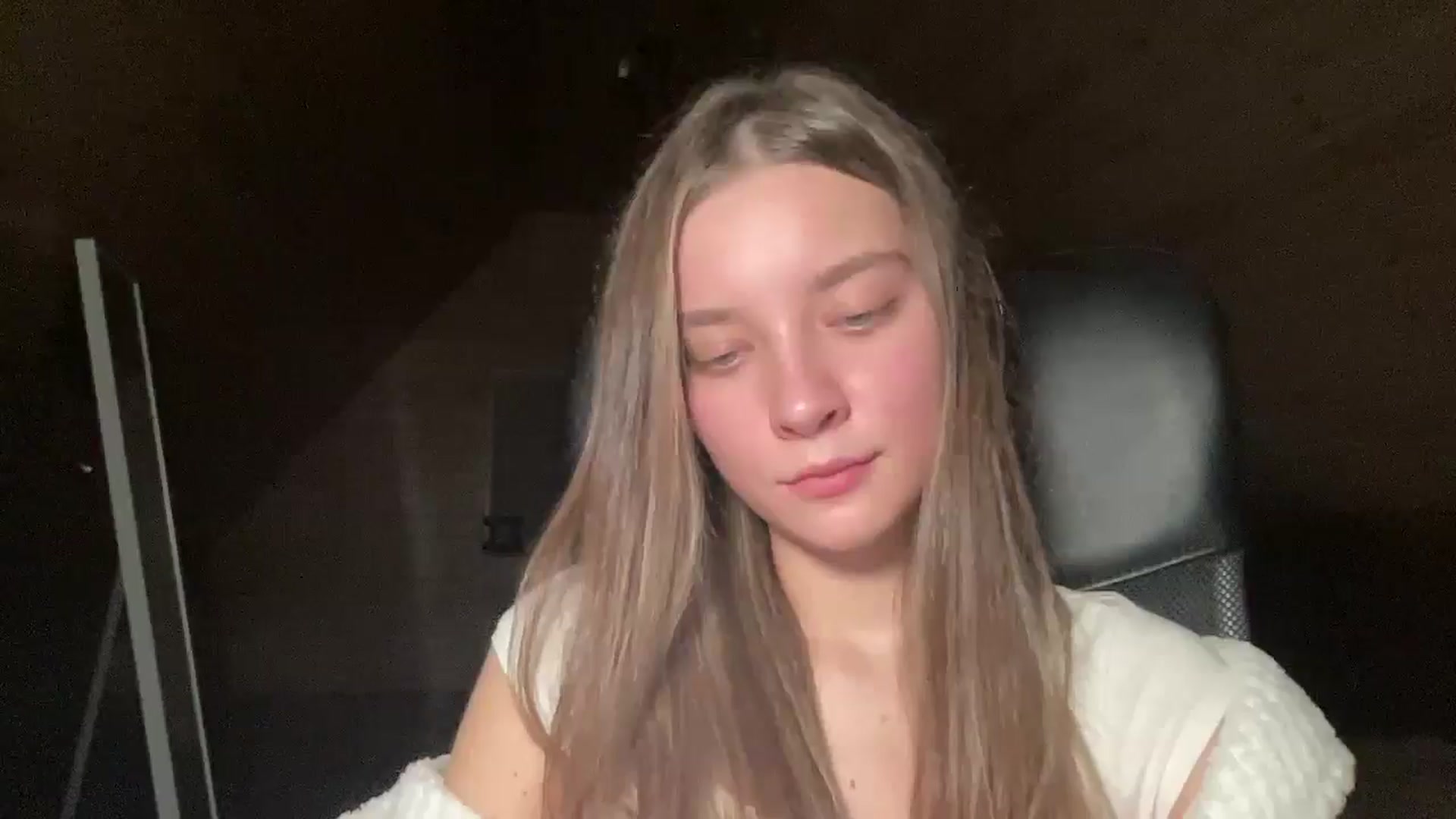 Gallery image thumbnail from Shinie_'s myfreecams stream on, 12/10/2025, 18:46 image 5 of 20