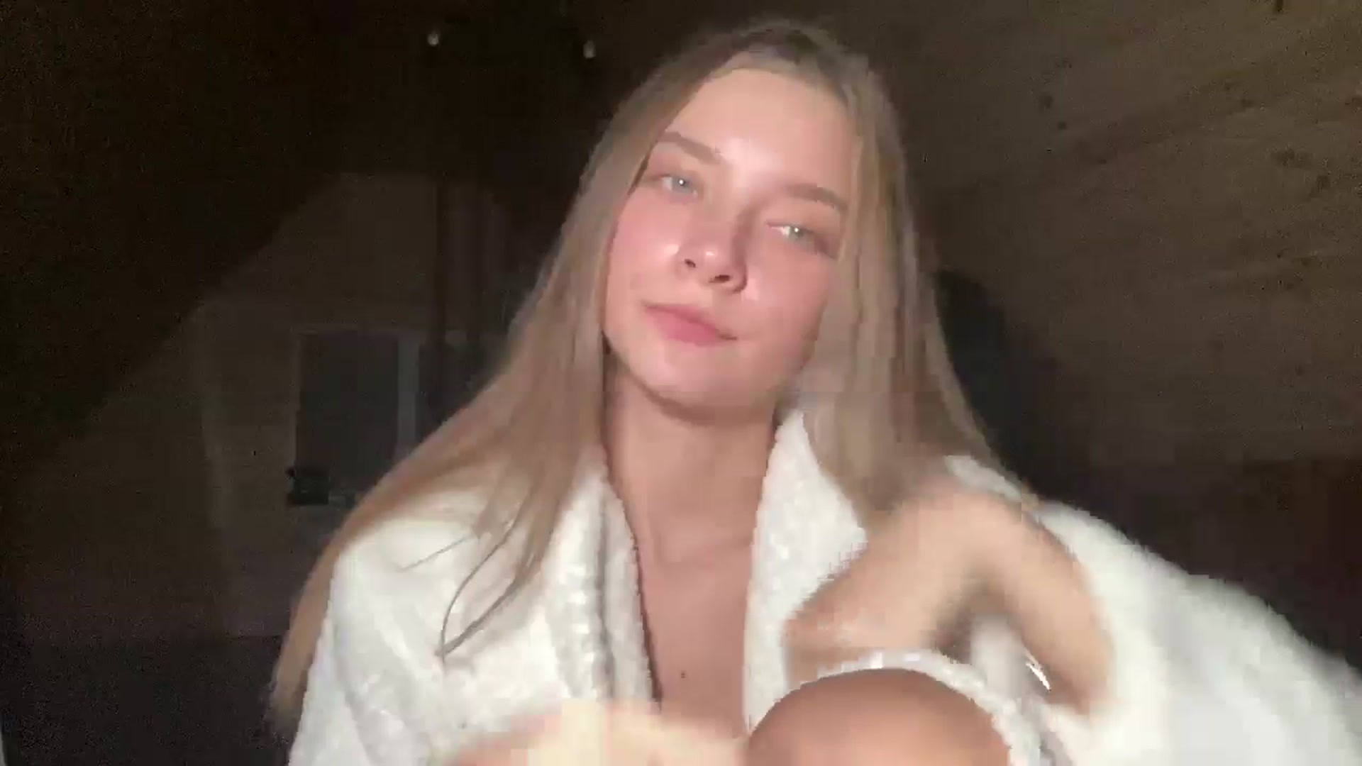 Gallery image thumbnail from Shinie_'s myfreecams stream on, 12/10/2025, 20:00 image 9 of 20