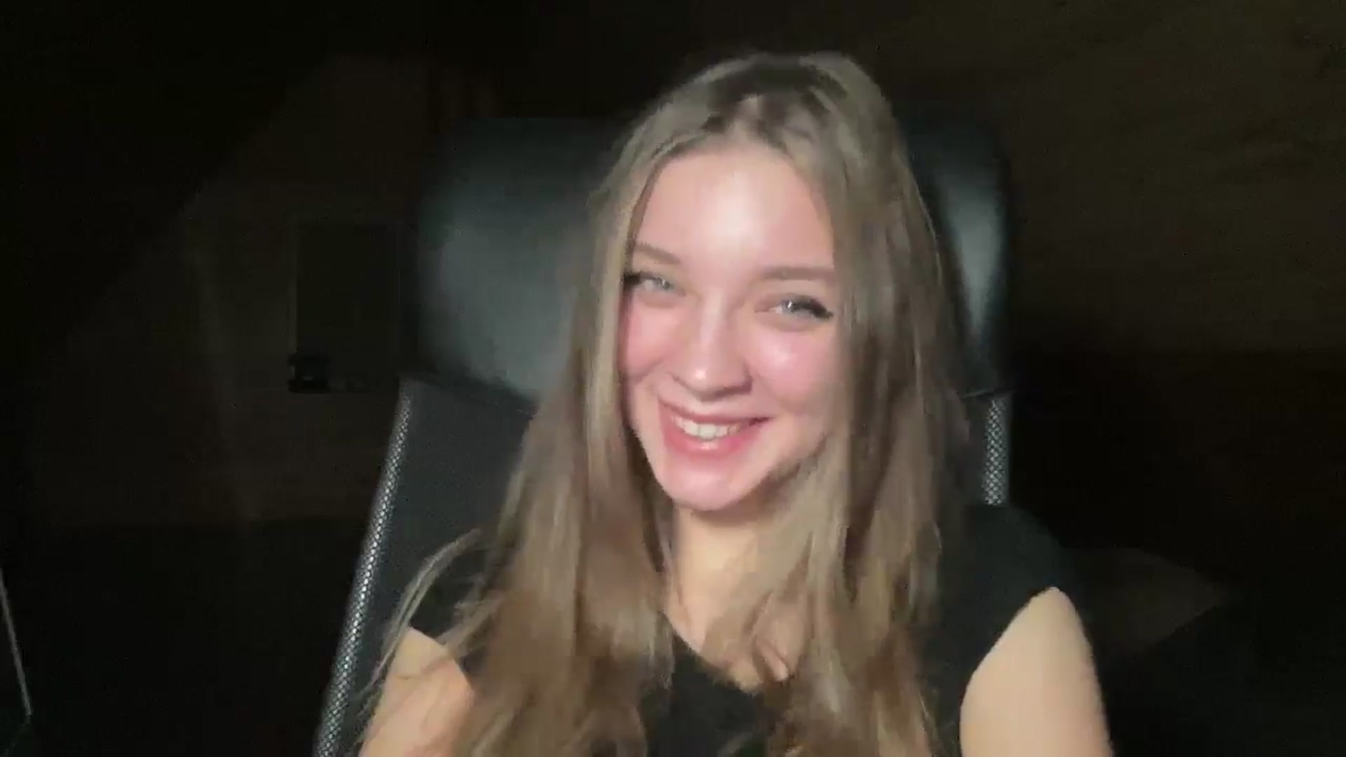 Gallery image thumbnail from Shinie_'s myfreecams stream on, 12/11/2025, 19:26 image 16 of 20
