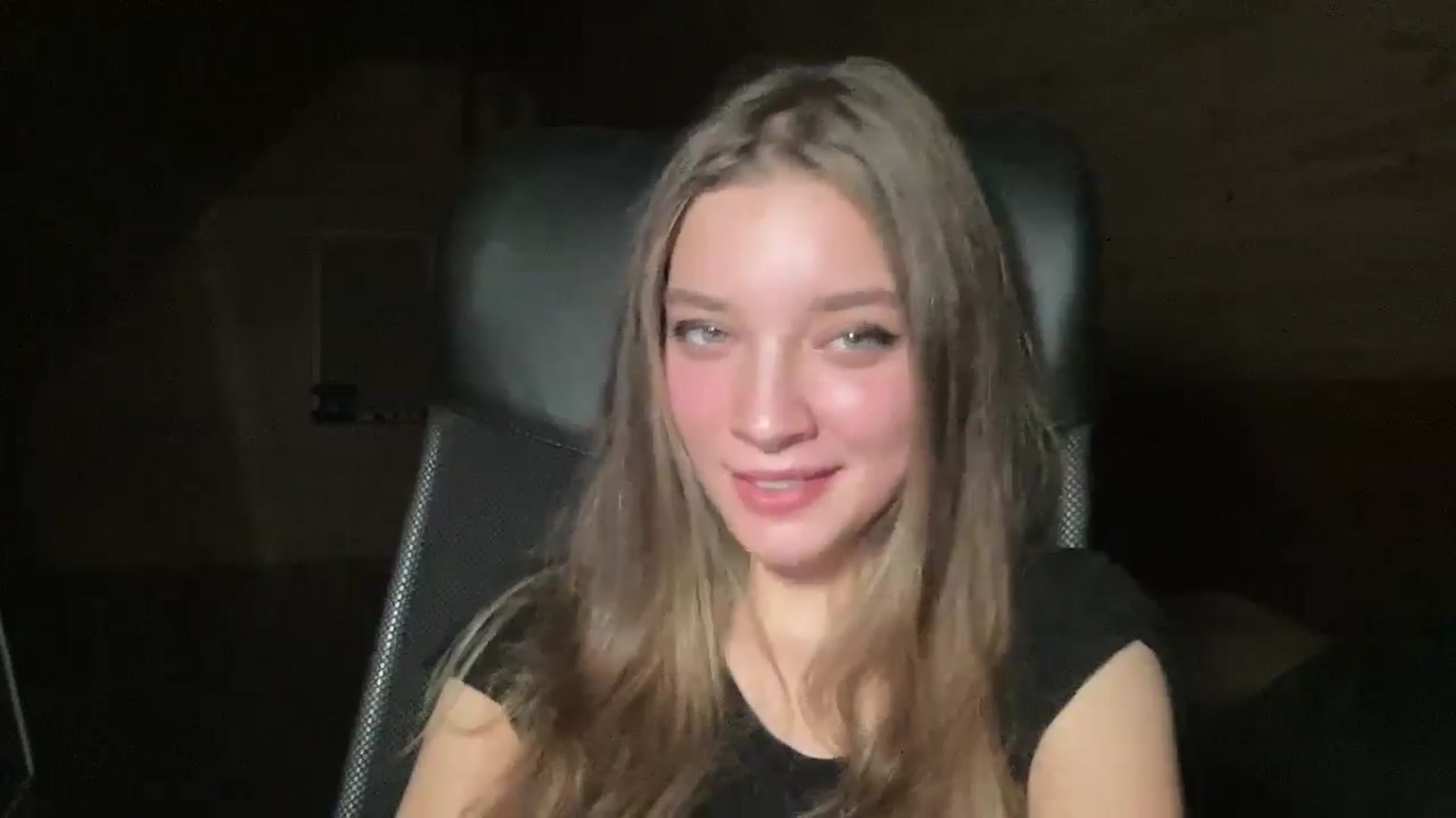 Gallery image thumbnail from Shinie_'s myfreecams stream on, 12/11/2025, 19:26 image 17 of 20