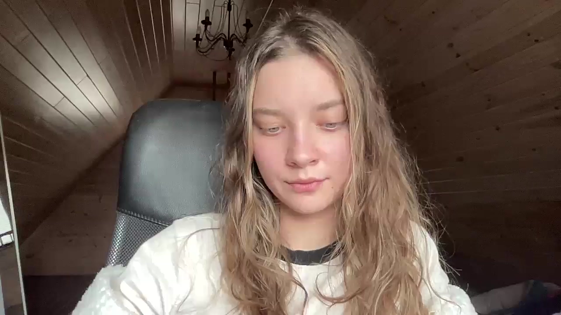 Gallery image thumbnail from Shinie_'s myfreecams stream on, 12/17/2025, 11:33 image 7 of 20