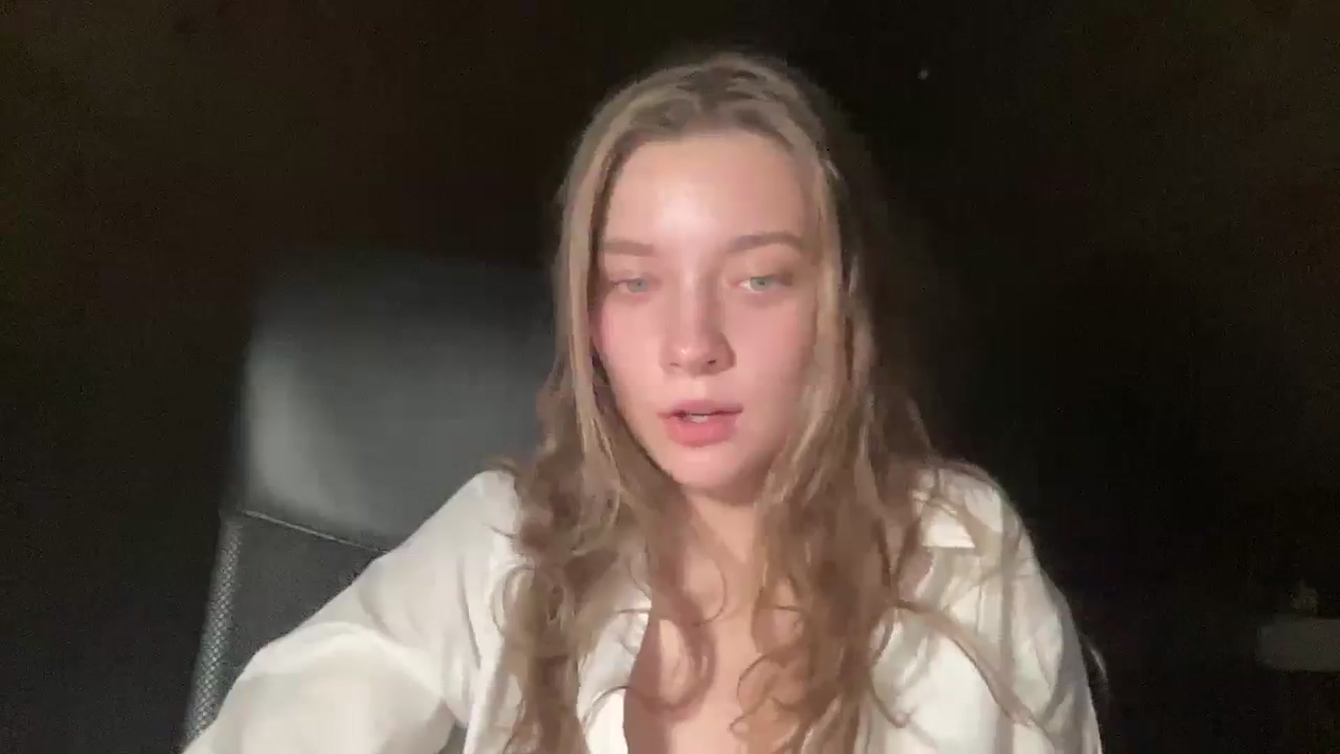 Gallery image thumbnail from Shinie_'s myfreecams stream on, 12/19/2025, 19:25 image 19 of 20