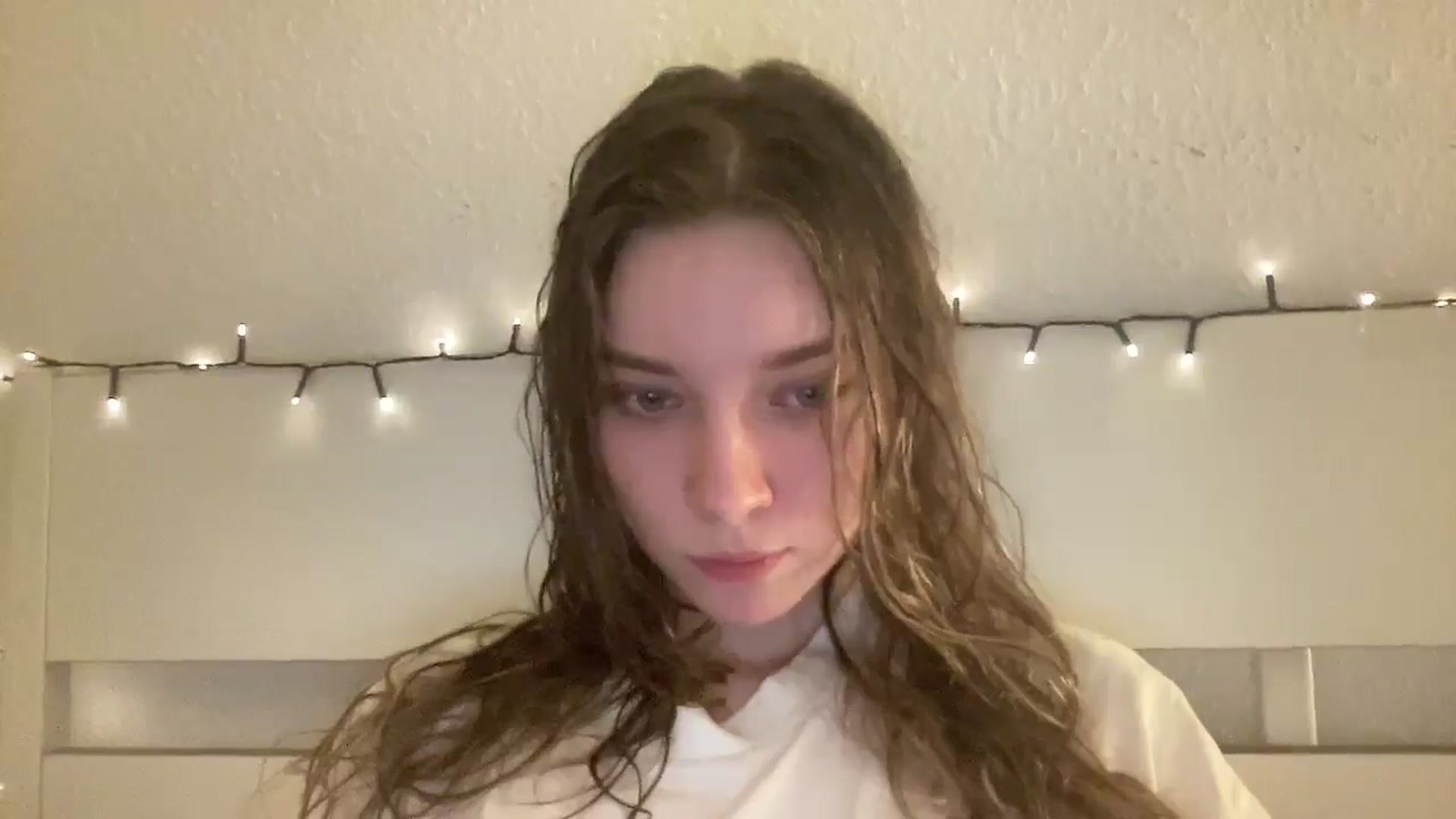Gallery image thumbnail from Shinie_'s myfreecams stream on, 02/04/2026, 20:35 image 12 of 20