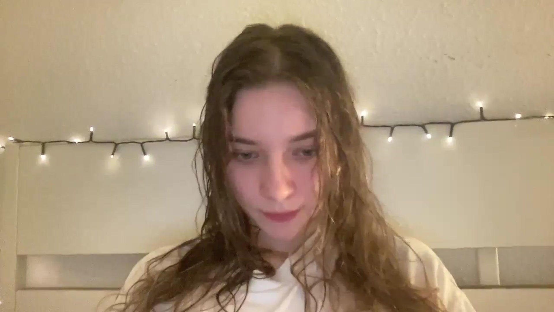 Gallery image thumbnail from Shinie_'s myfreecams stream on, 02/04/2026, 20:35 image 14 of 20
