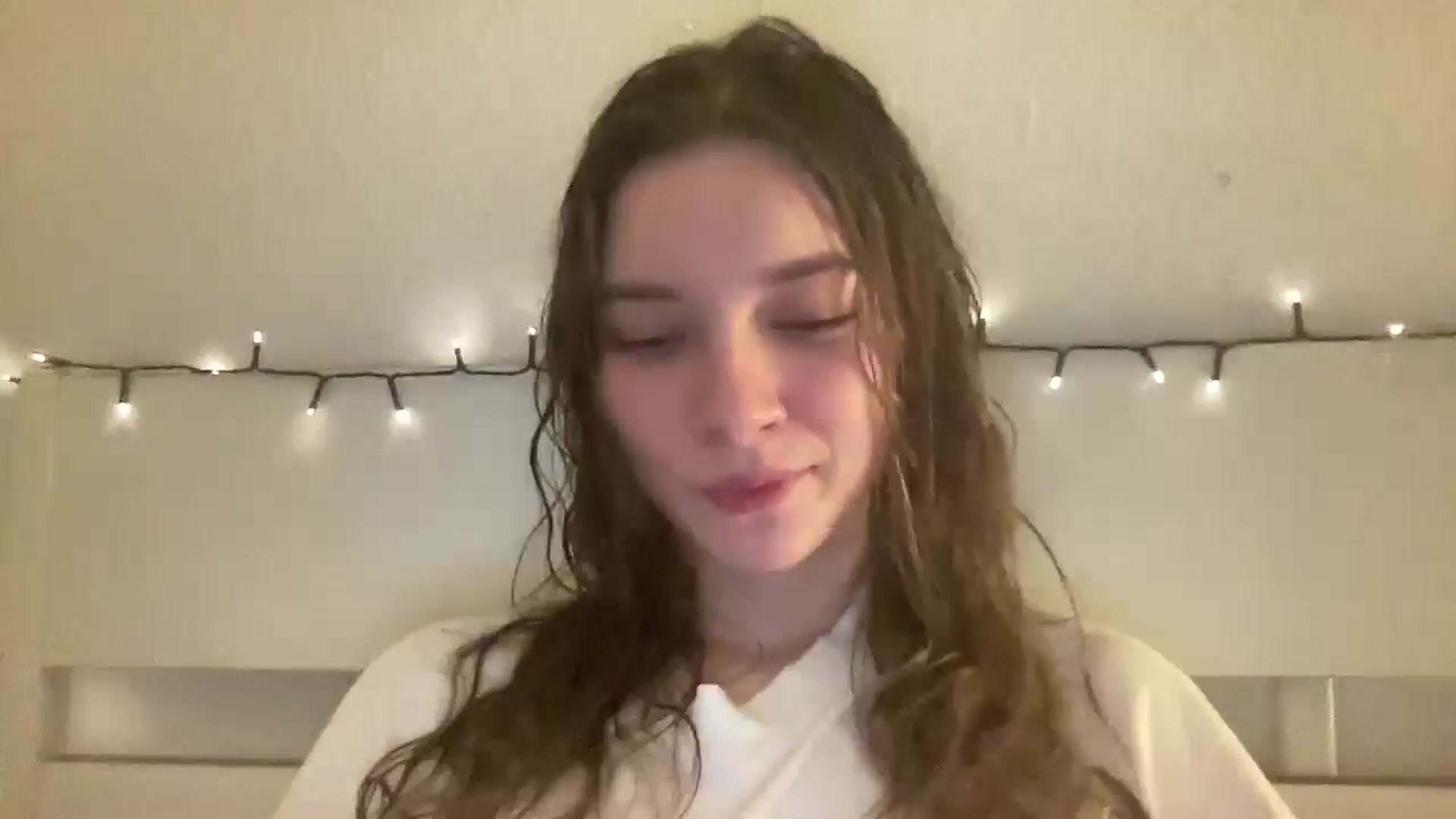 Gallery image thumbnail from Shinie_'s myfreecams stream on, 02/04/2026, 20:35 image 2 of 20