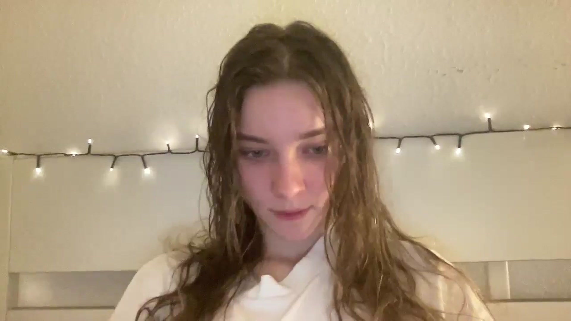 Gallery image thumbnail from Shinie_'s myfreecams stream on, 02/04/2026, 20:35 image 8 of 20