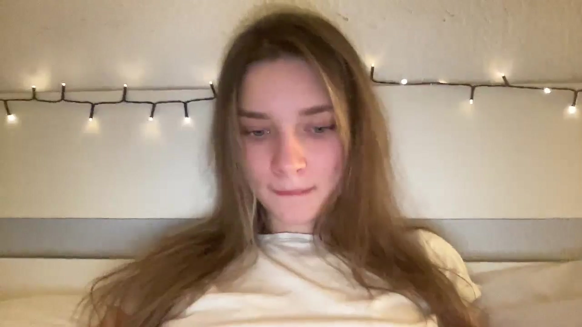 Gallery image thumbnail from Shinie_'s myfreecams stream on, 02/10/2026, 19:30 image 16 of 20