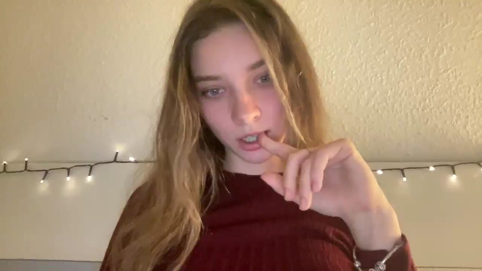 Gallery image thumbnail from Shinie_'s myfreecams stream on, 02/11/2026, 22:11 image 14 of 20