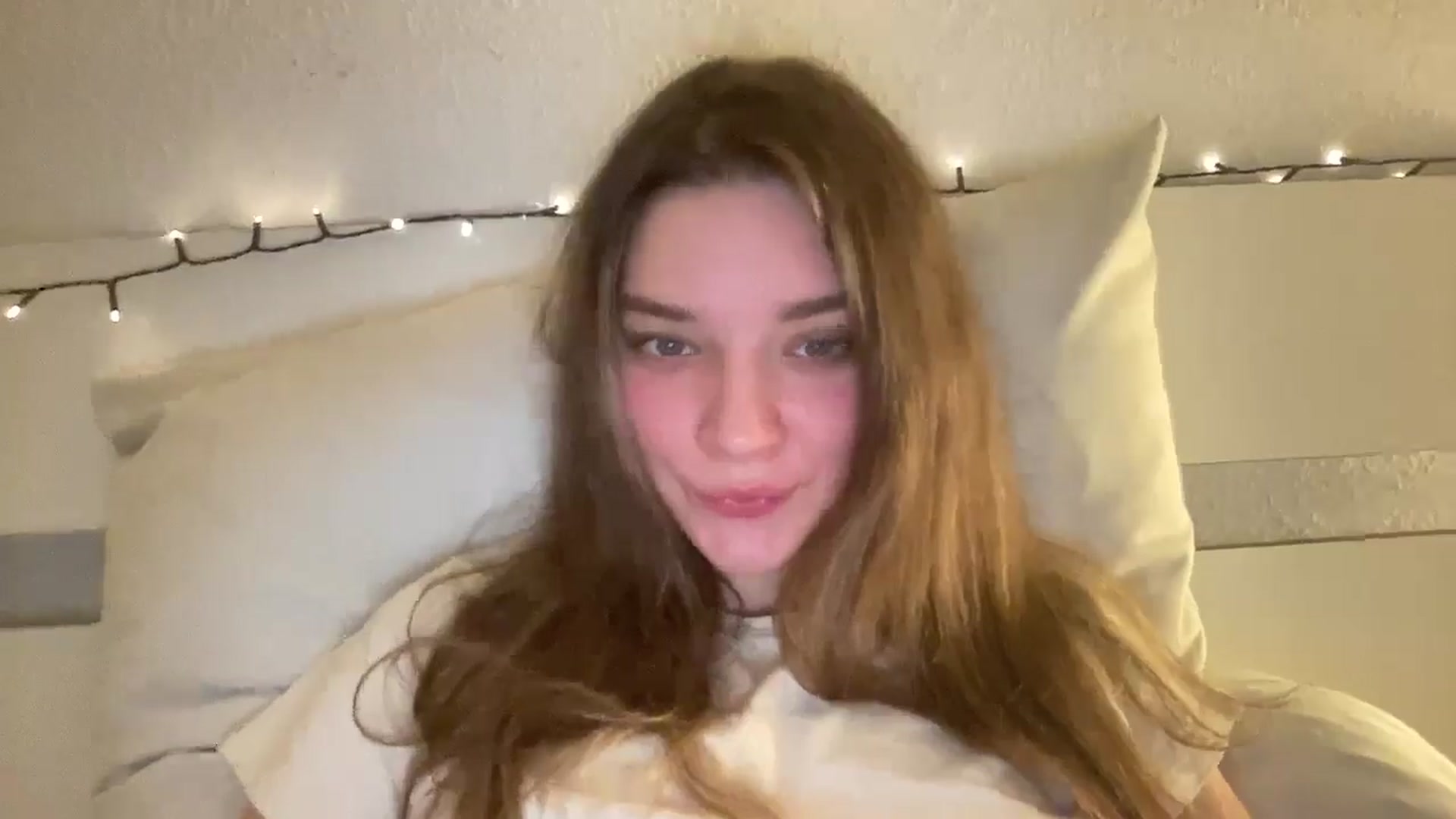 Gallery image thumbnail from Shinie_'s myfreecams stream on, 02/15/2026, 22:27 image 2 of 20