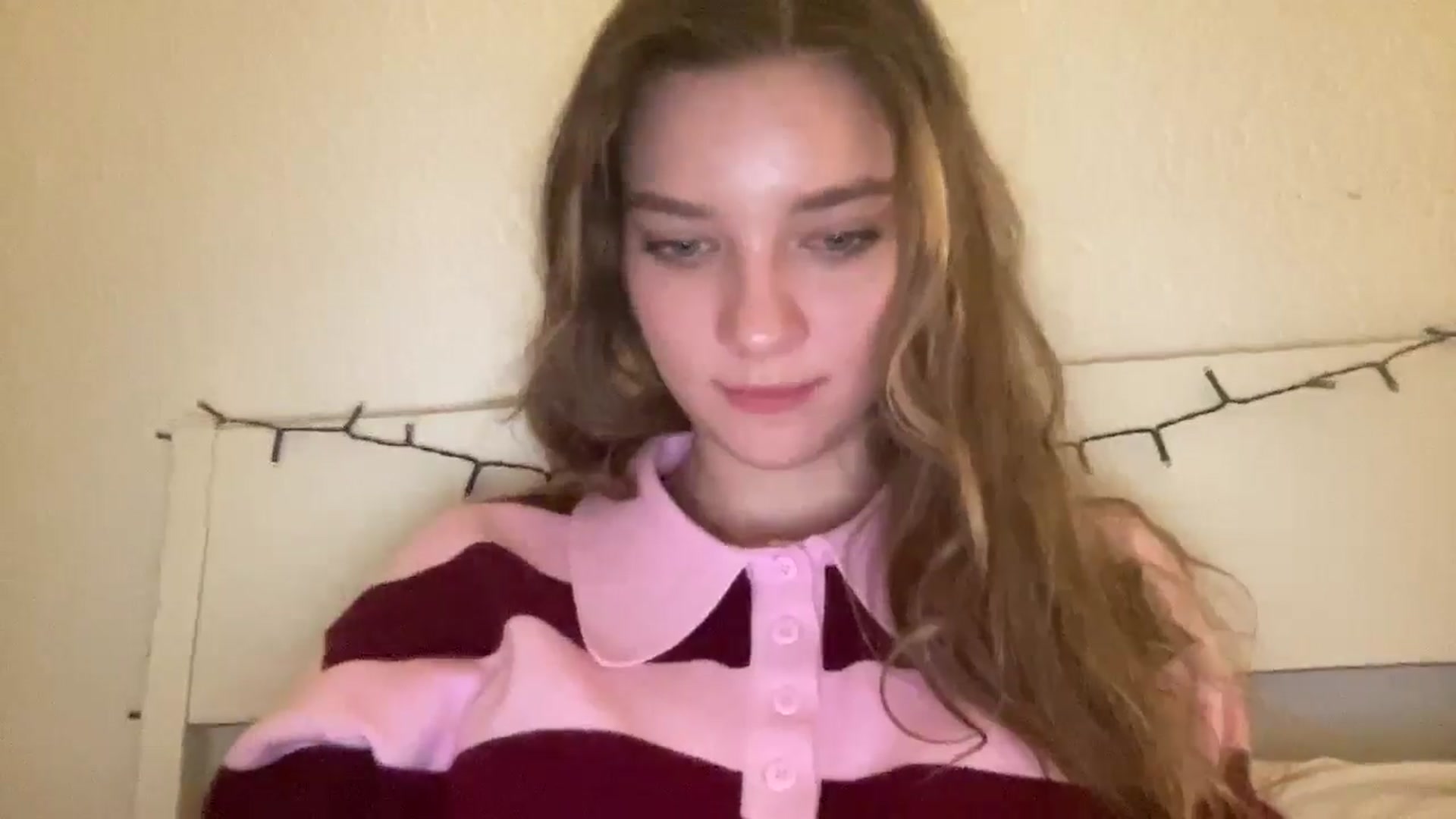 Gallery image thumbnail from Shinie_'s myfreecams stream on, 02/24/2026, 20:37 image 16 of 20
