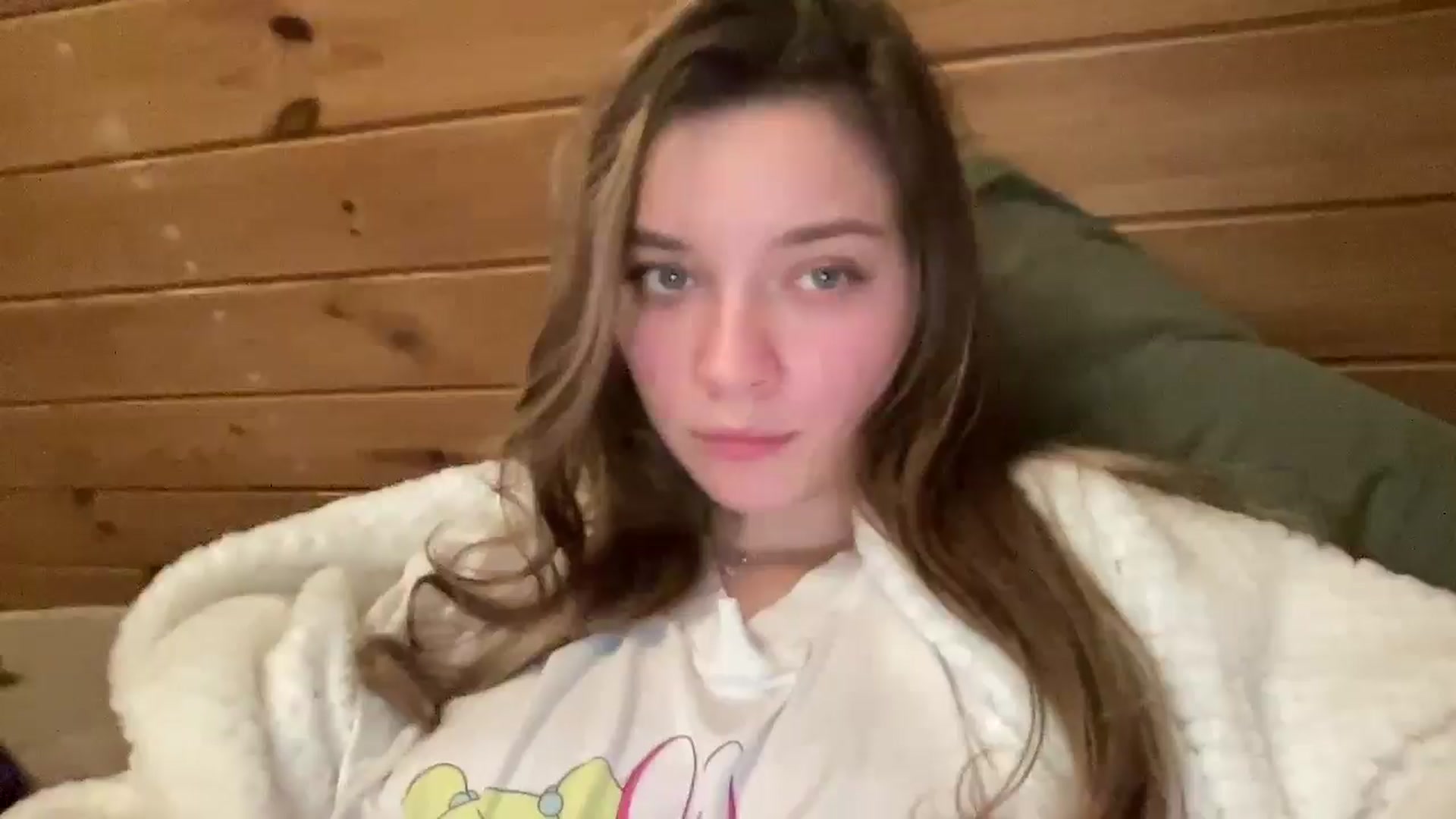 Gallery image thumbnail from Shinie_'s myfreecams stream on, 03/08/2026, 21:56 image 20 of 20