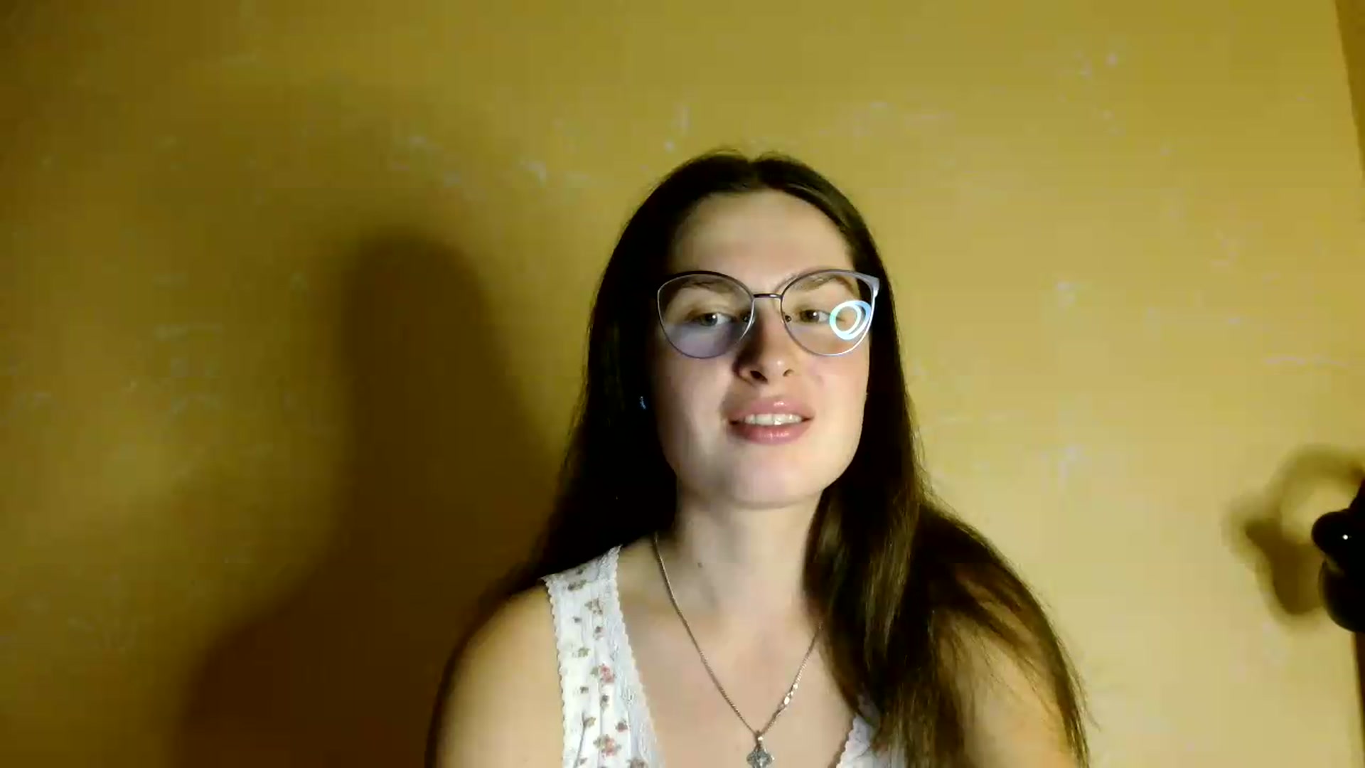 Gallery image thumbnail from Shinie__'s myfreecams stream on, 08/17/2026, 18:20 image 6 of 20