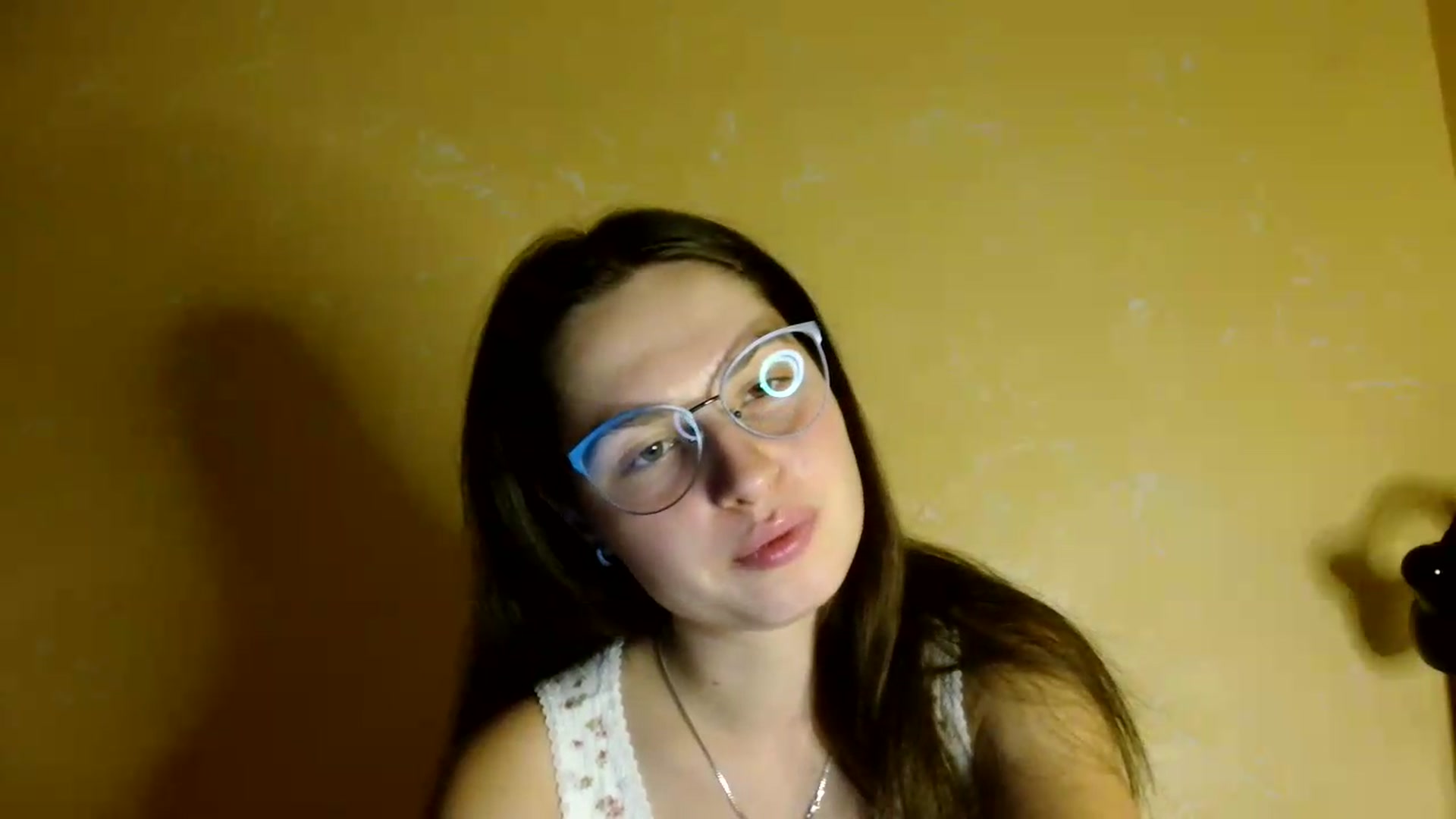 Gallery image thumbnail from Shinie__'s myfreecams stream on, 08/17/2026, 18:20 image 4 of 20