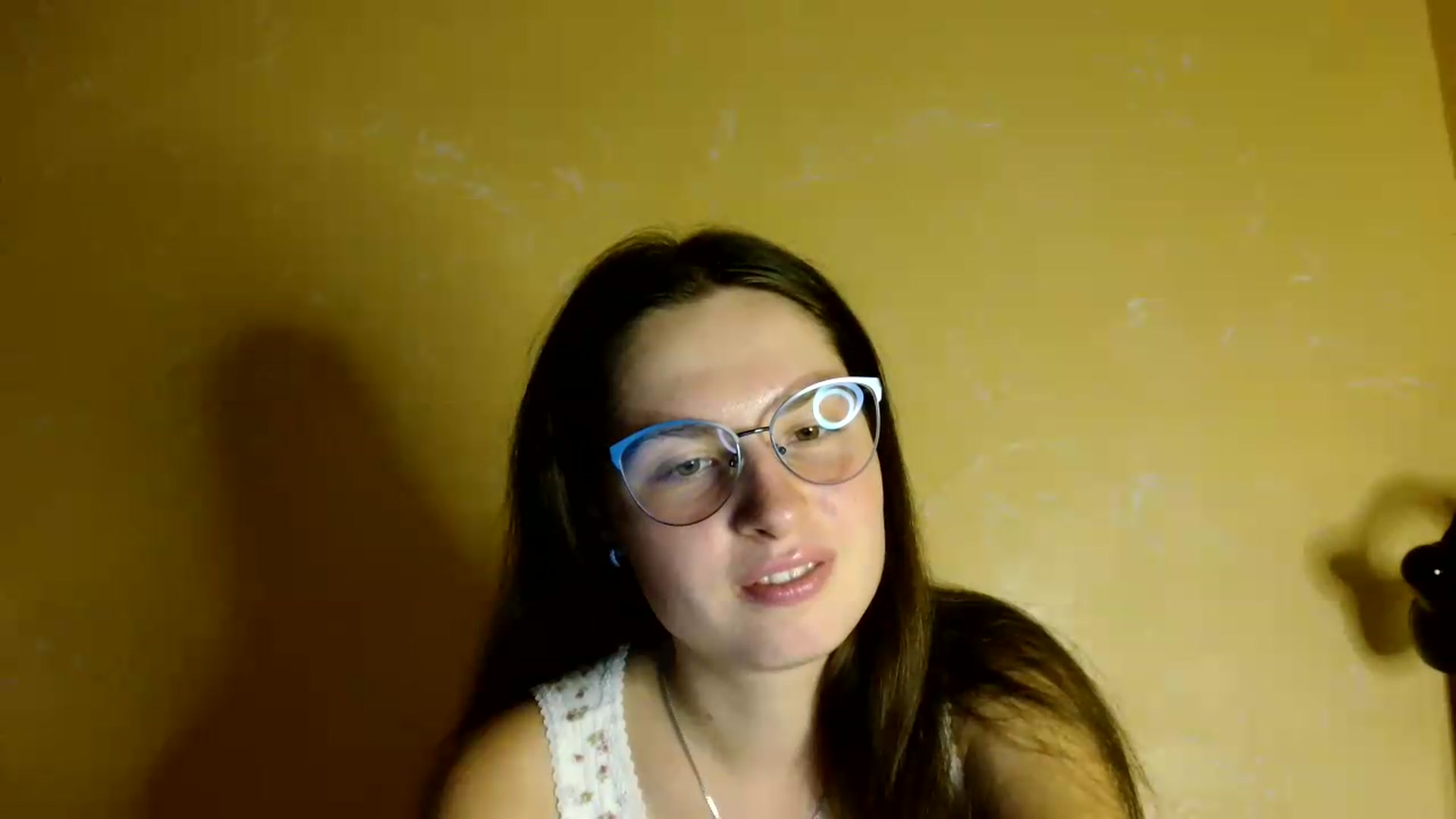 Gallery image thumbnail from Shinie__'s myfreecams stream on, 08/17/2026, 18:20 image 5 of 20