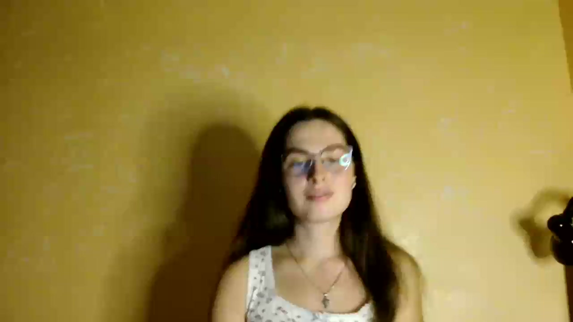 Gallery image thumbnail from Shinie__'s myfreecams stream on, 08/17/2026, 18:20 image 17 of 20