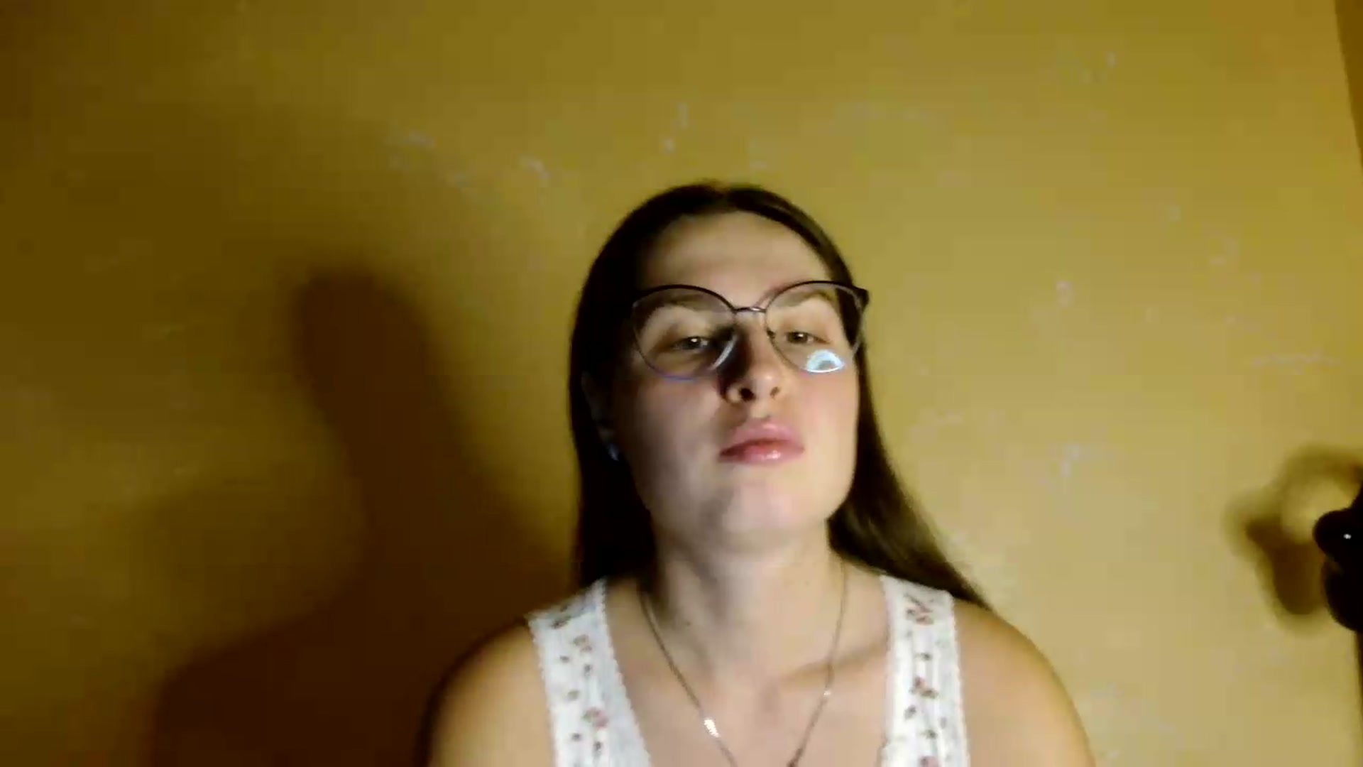 Gallery image thumbnail from Shinie__'s myfreecams stream on, 08/17/2026, 18:20 image 3 of 20