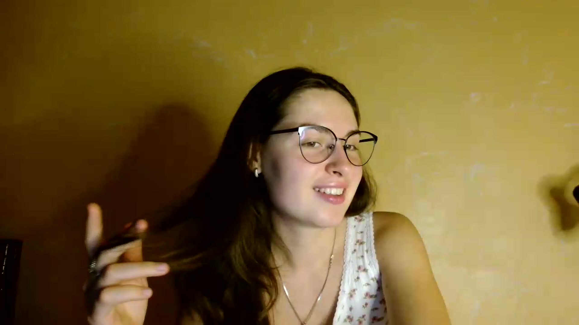 Gallery image thumbnail from Shinie__'s myfreecams stream on, 08/18/2026, 18:28 image 17 of 20