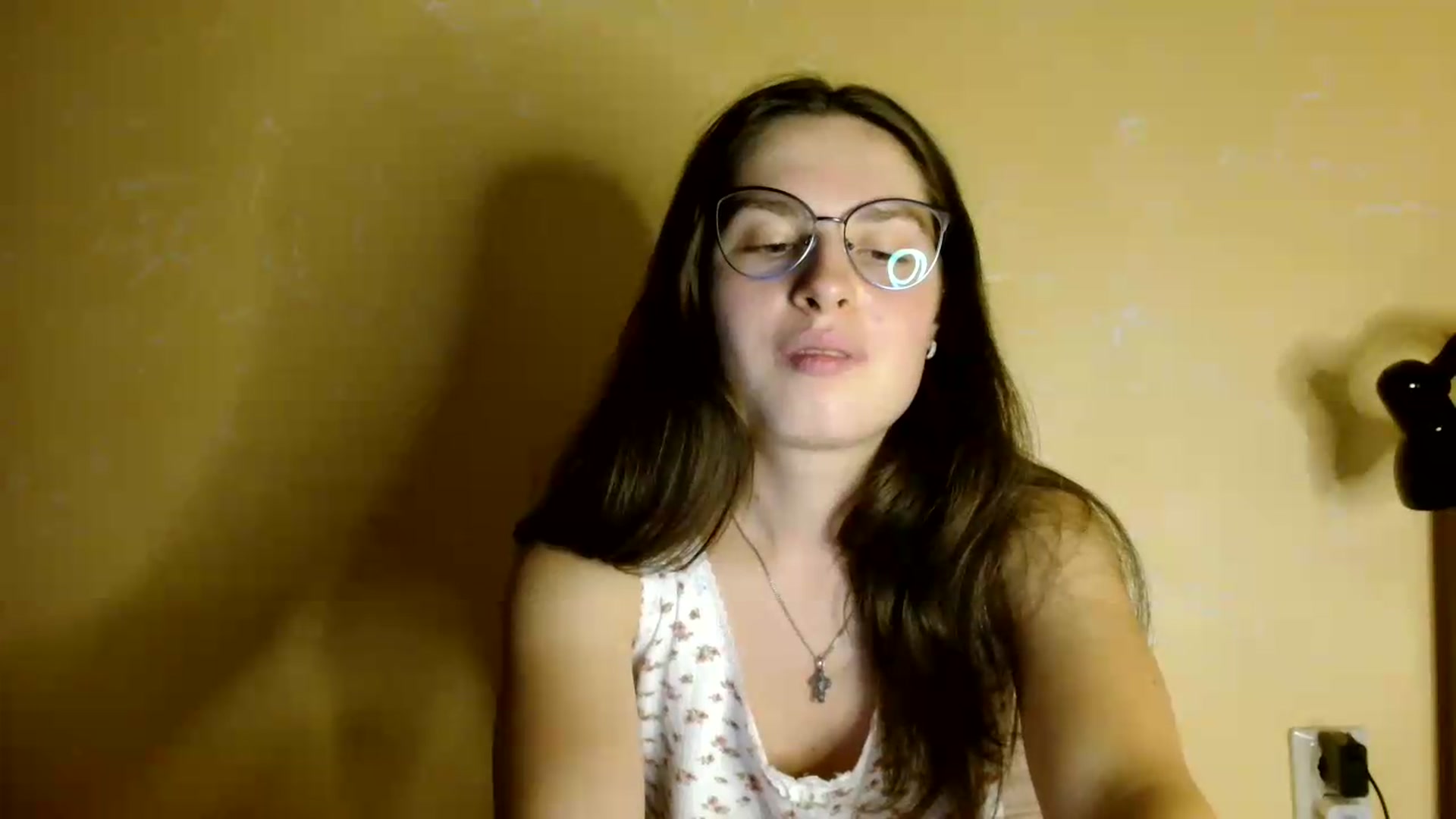 Gallery image thumbnail from Shinie__'s myfreecams stream on, 08/18/2026, 21:23 image 17 of 20