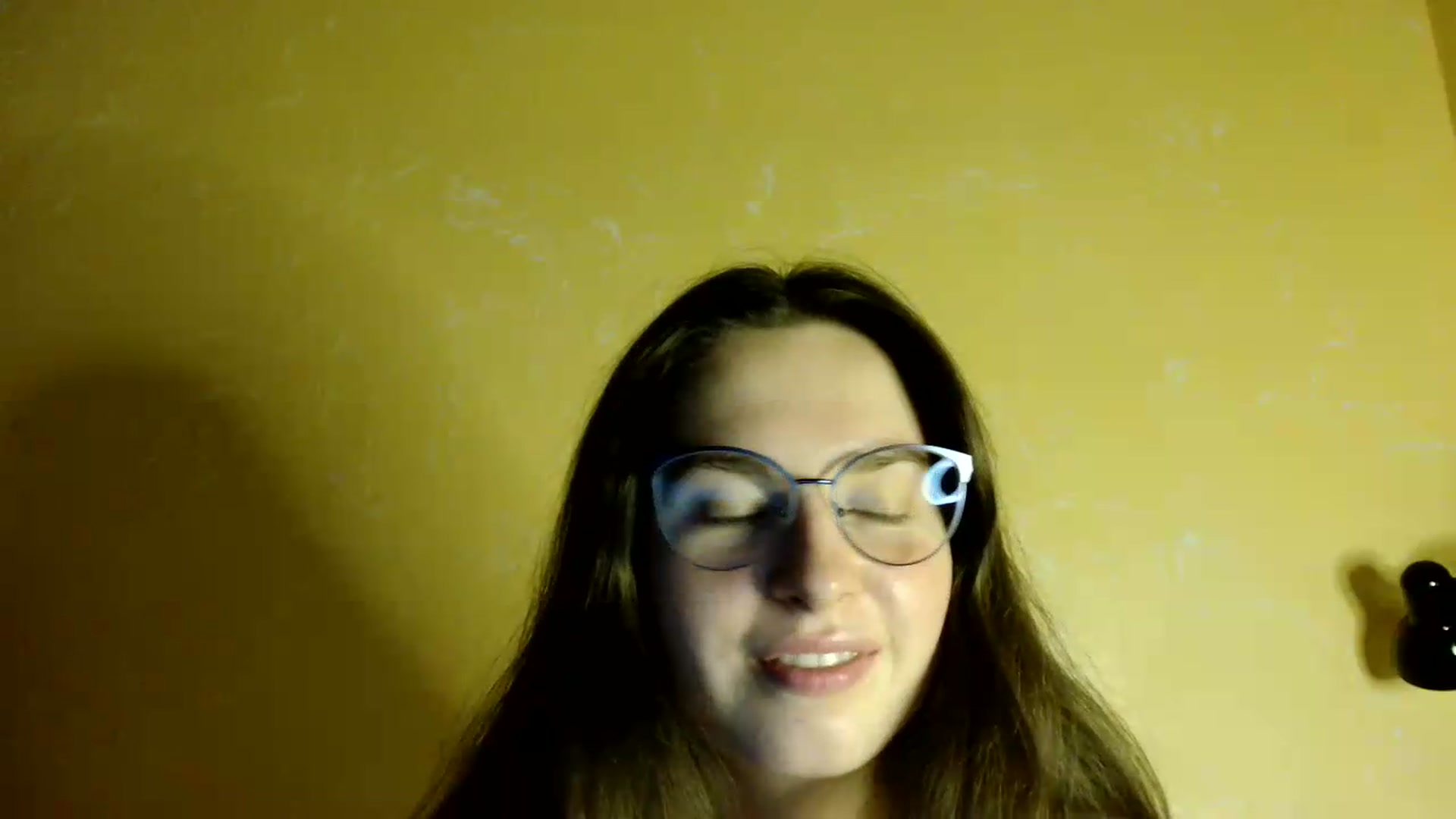 Gallery image thumbnail from Shinie__'s myfreecams stream on, 08/22/2026, 18:53 image 18 of 20
