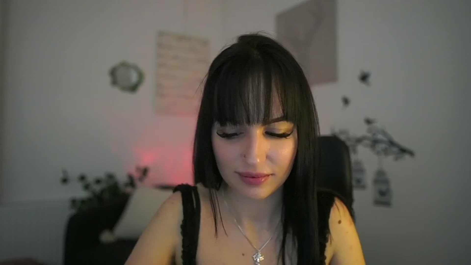 Gallery image thumbnail from Shiningstar05's myfreecams stream on, 02/14/2026, 22:29 image 6 of 20