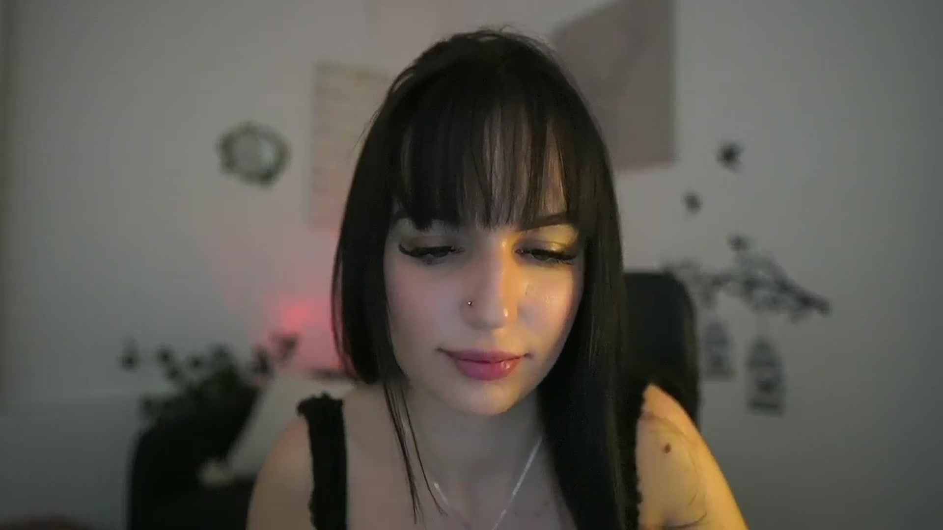 Gallery image thumbnail from Shiningstar05's myfreecams stream on, 02/14/2026, 22:29 image 4 of 20
