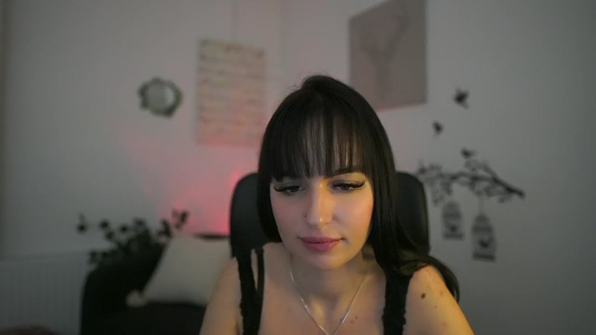 Gallery image thumbnail from Shiningstar05's myfreecams stream on, 02/14/2026, 22:29 image 15 of 20