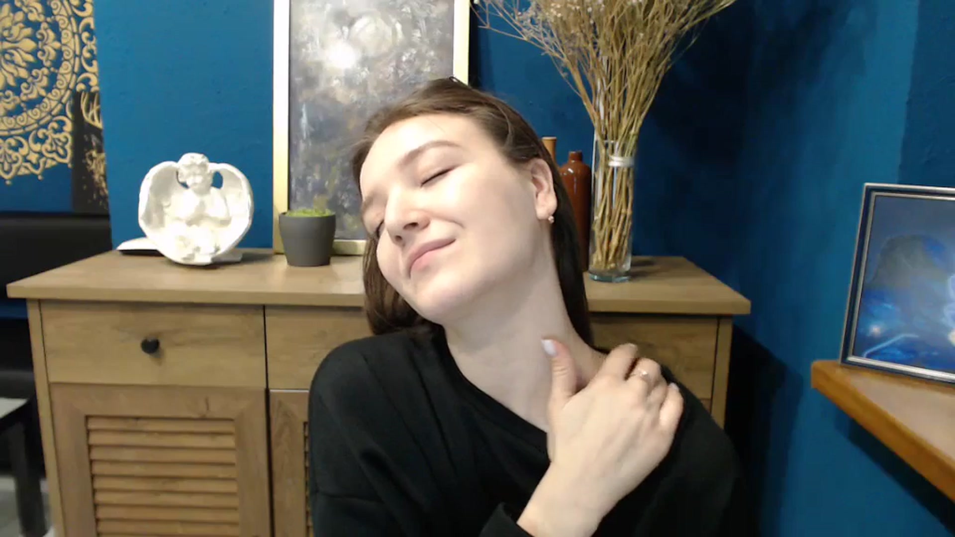 Gallery image thumbnail from Shiny_Jessica's myfreecams stream on, 03/19/2024, 10:04 image 4 of 20