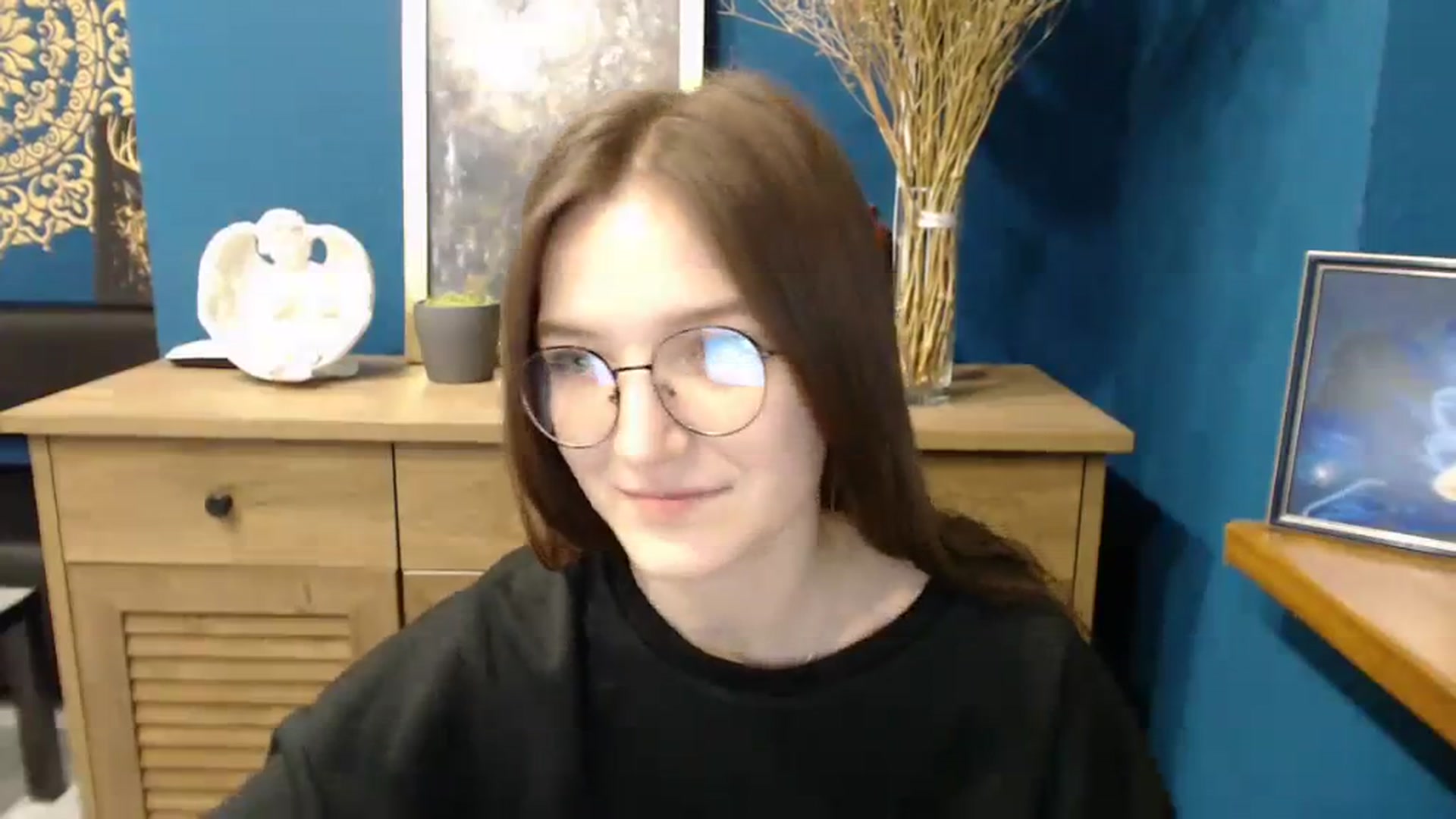 Gallery image thumbnail from Shiny_Jessica's myfreecams stream on, 03/19/2024, 12:00 image 6 of 20