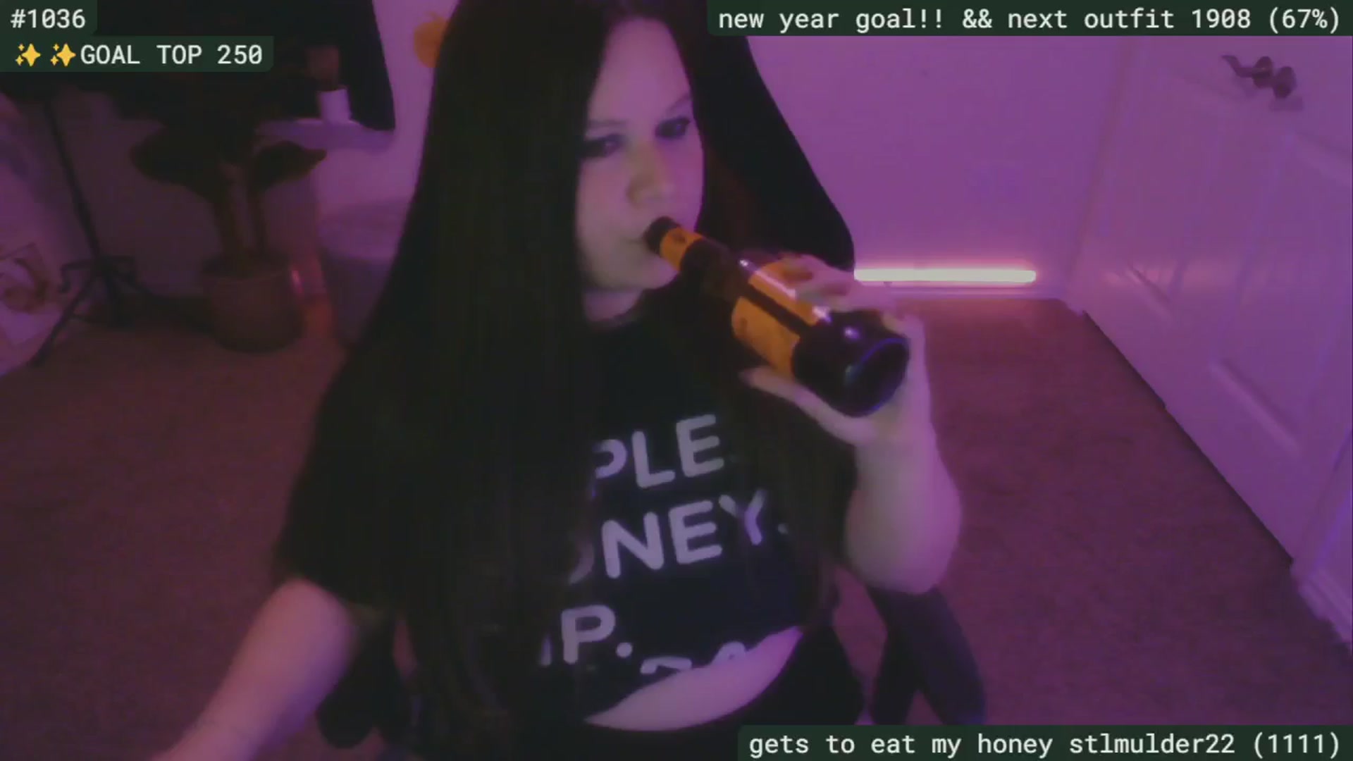 Gallery image thumbnail from ShofarSarah94's myfreecams stream on, 10/04/2024, 04:16 image 9 of 20