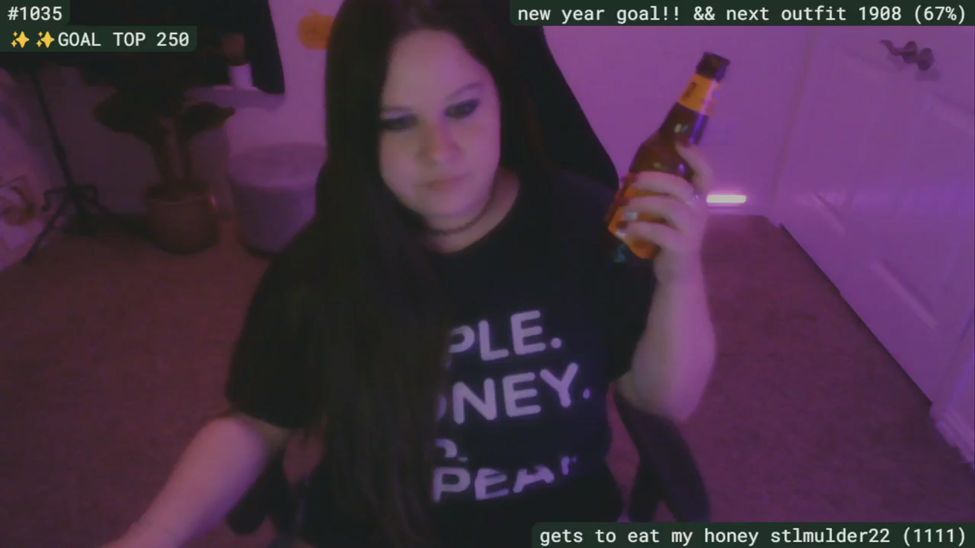 Gallery image thumbnail from ShofarSarah94's myfreecams stream on, 10/04/2024, 04:16 image 4 of 20