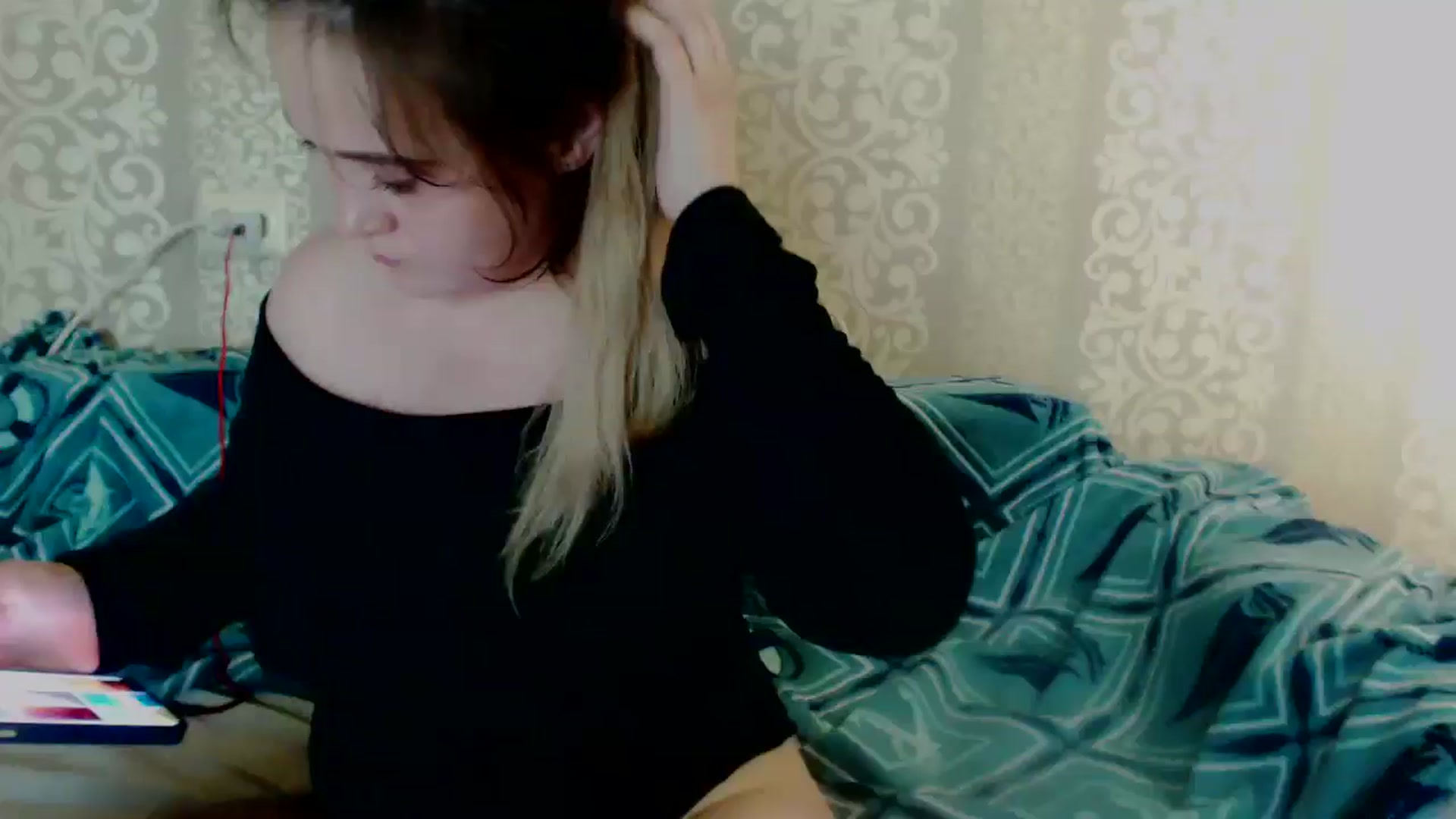 Gallery image thumbnail from Shoolgirl's myfreecams stream on, 08/05/2024, 15:18 image 8 of 20
