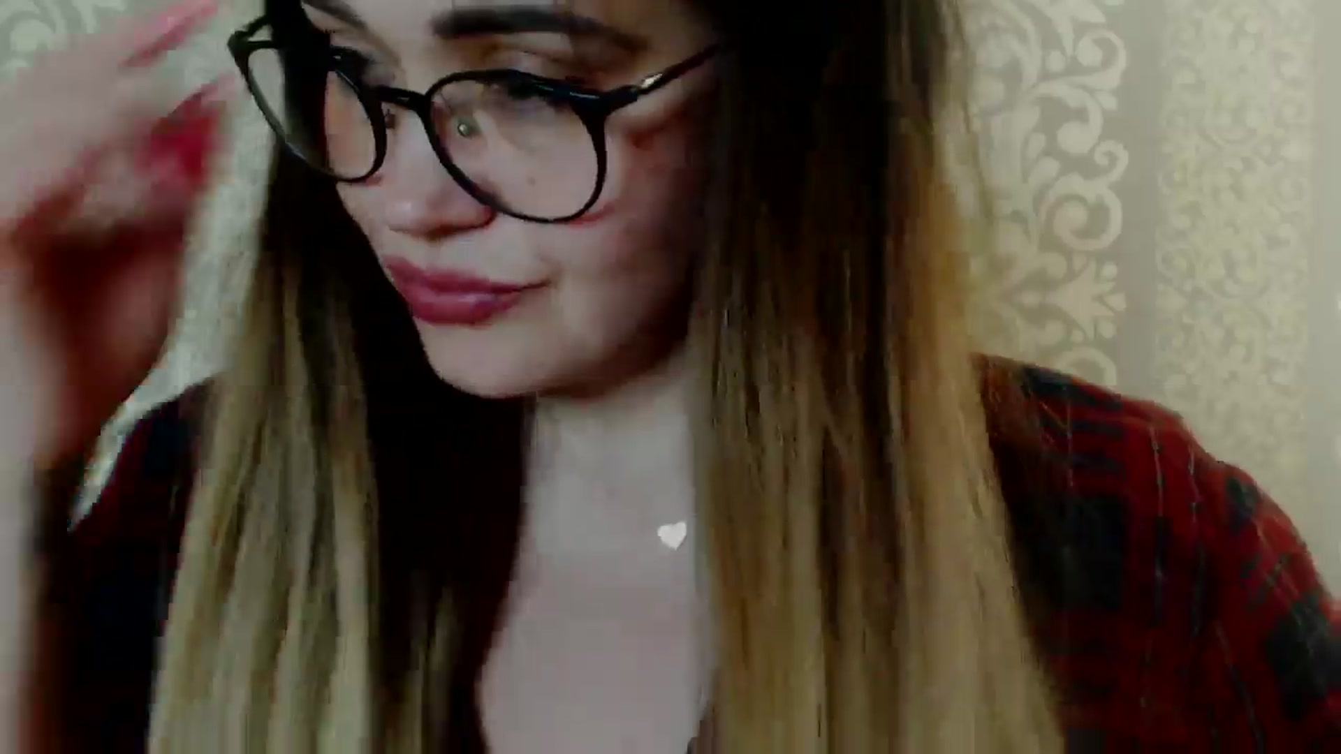 Gallery image thumbnail from Shoolgirl's myfreecams stream on, 08/29/2024, 09:20 image 16 of 20