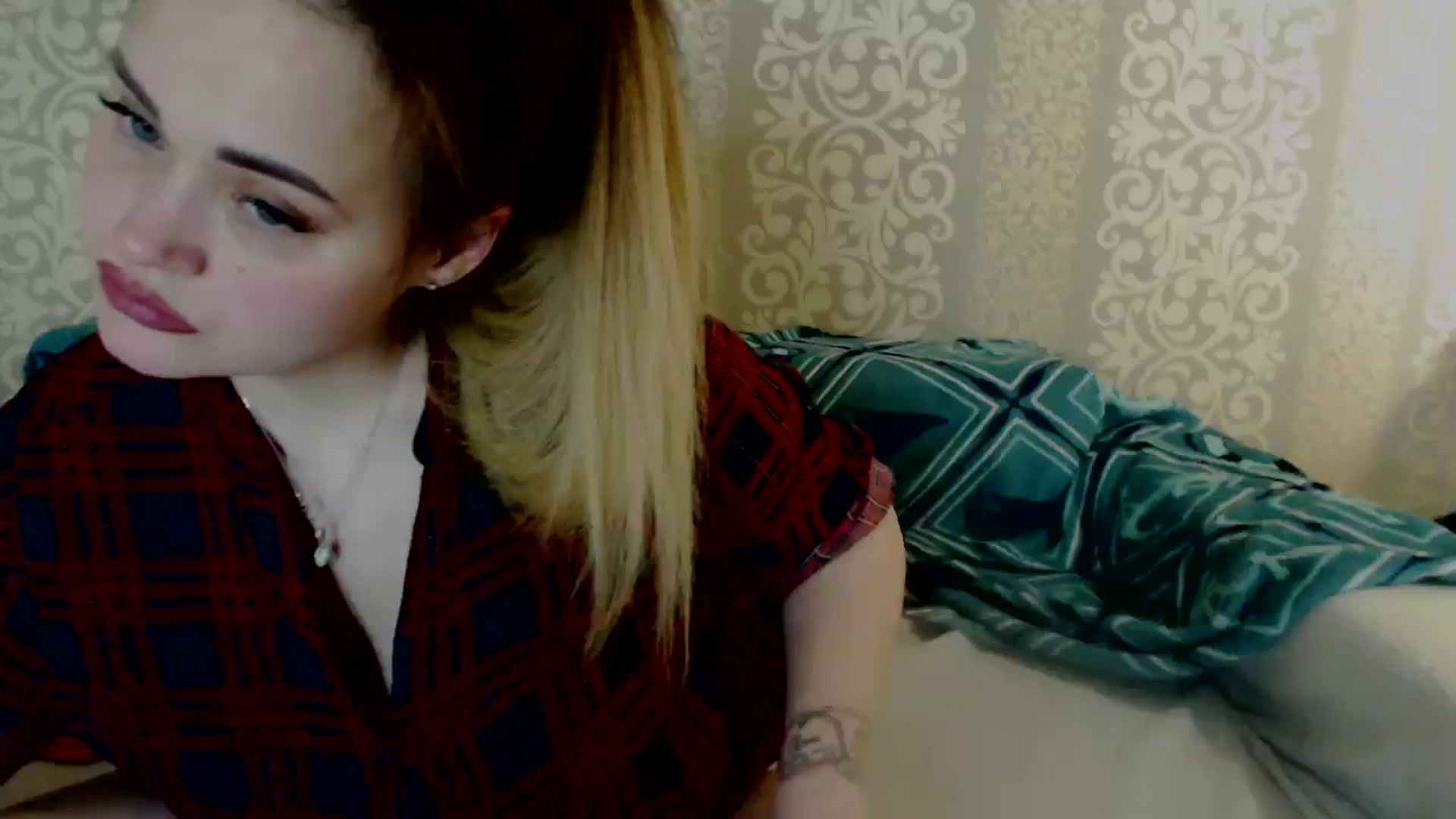 Gallery image thumbnail from Shoolgirl's myfreecams stream on, 11/29/2024, 02:34 image 4 of 20